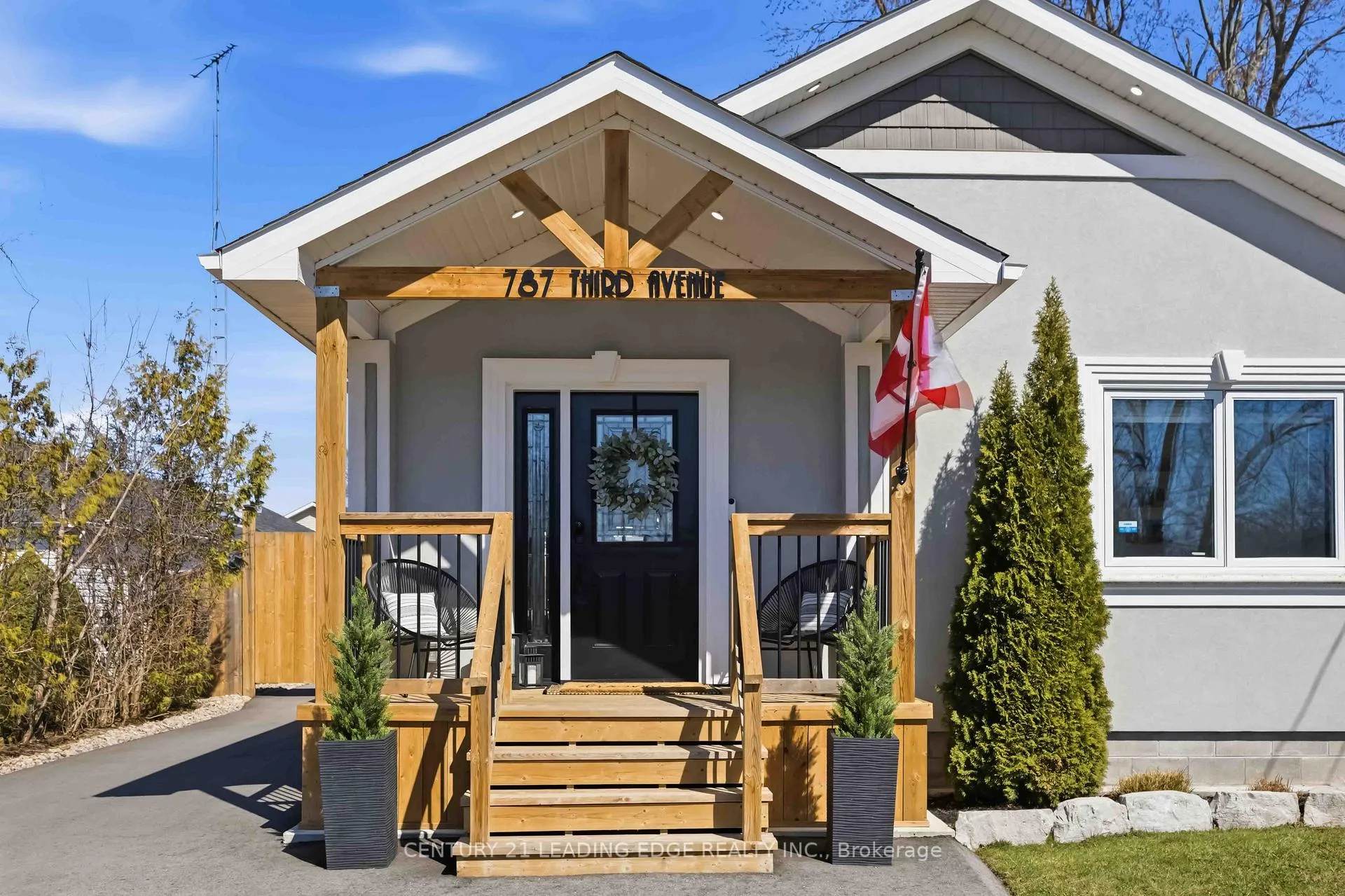Photo 4 of 787 Third Avenue, Georgina, Historic Lakeshore Communities — HOMEH