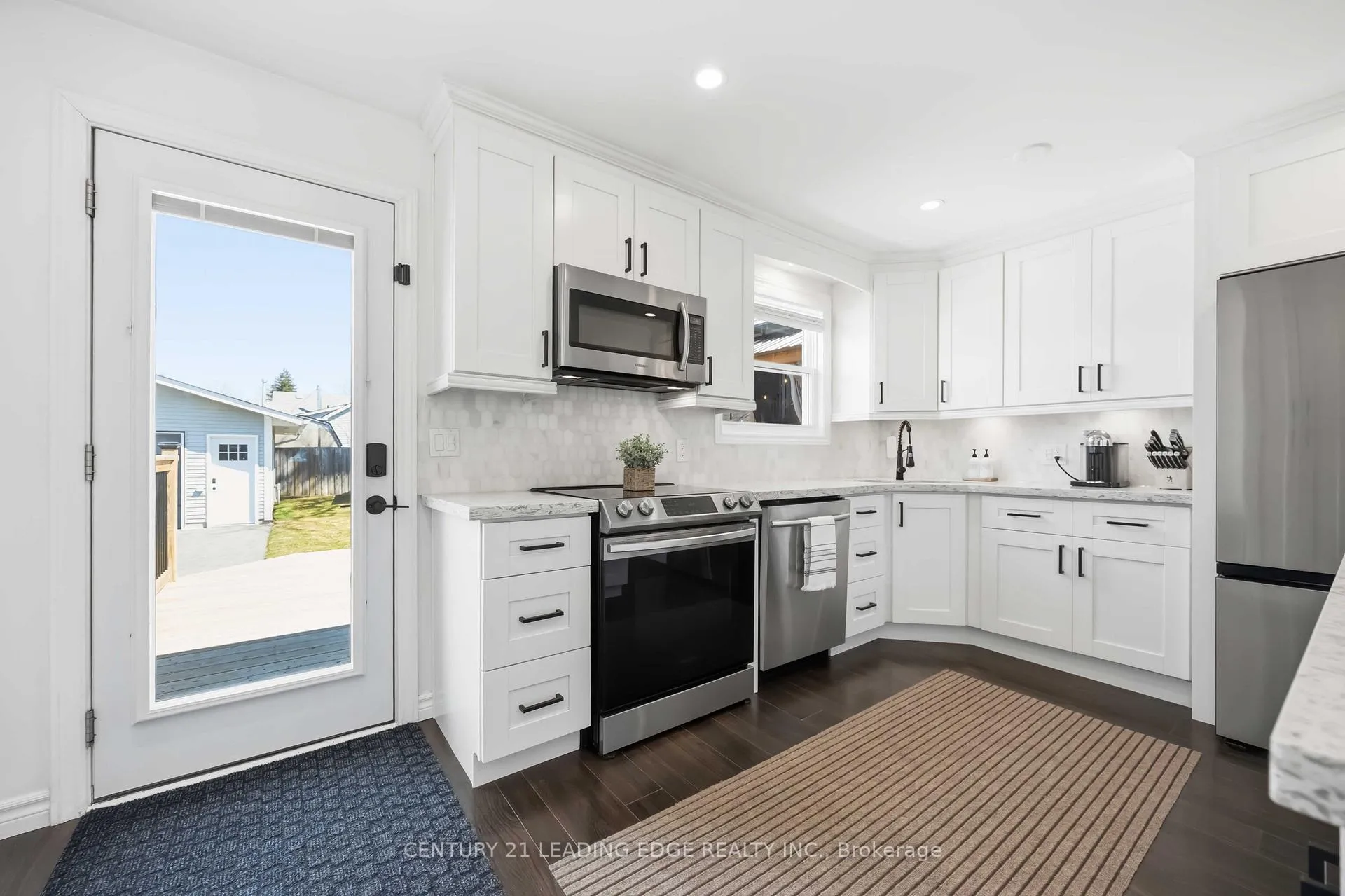 Photo 18 of 787 Third Avenue, Georgina, Historic Lakeshore Communities — HOMEH