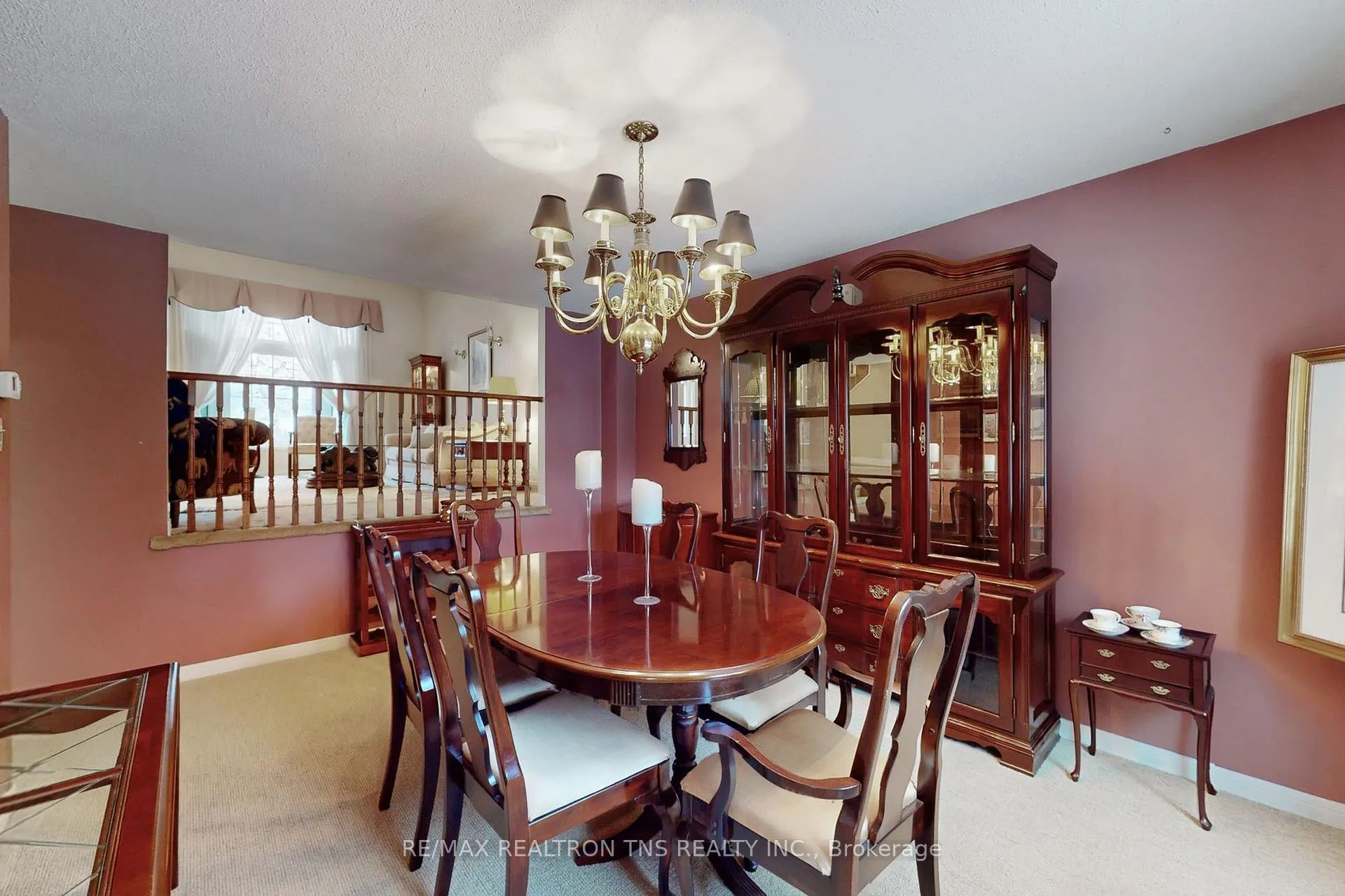 Photo 12 of 38 Gilbank Drive, Aurora, Aurora Heights — HOMEH