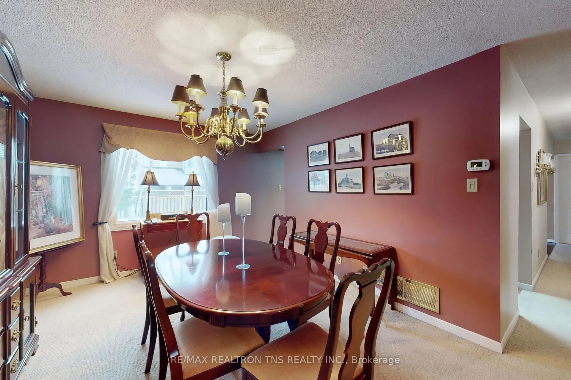 Photo 13 of 38 Gilbank Drive, Aurora, Aurora Heights — HOMEH