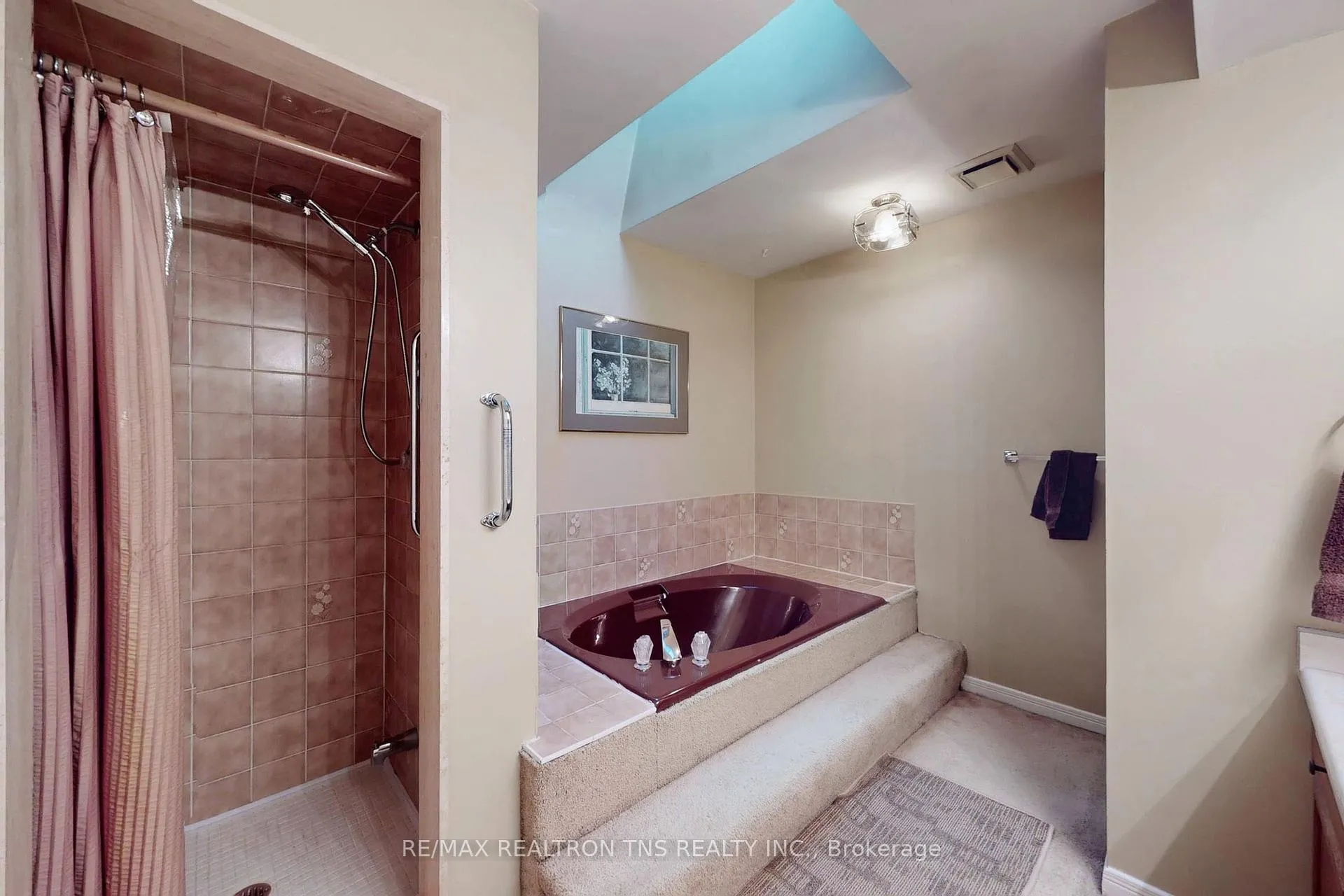 Photo 31 of 38 Gilbank Drive, Aurora, Aurora Heights — HOMEH