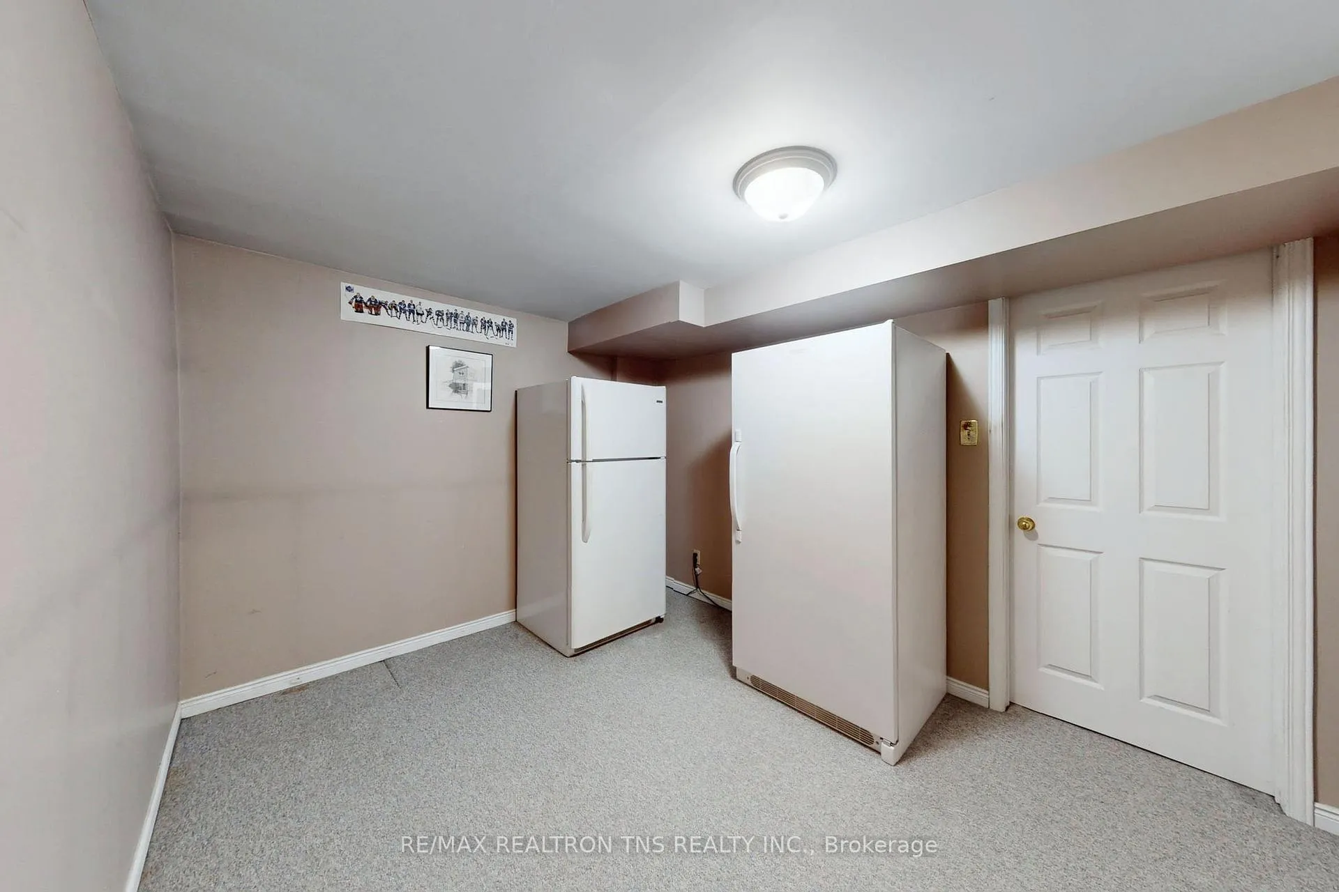 Photo 39 of 38 Gilbank Drive, Aurora, Aurora Heights — HOMEH