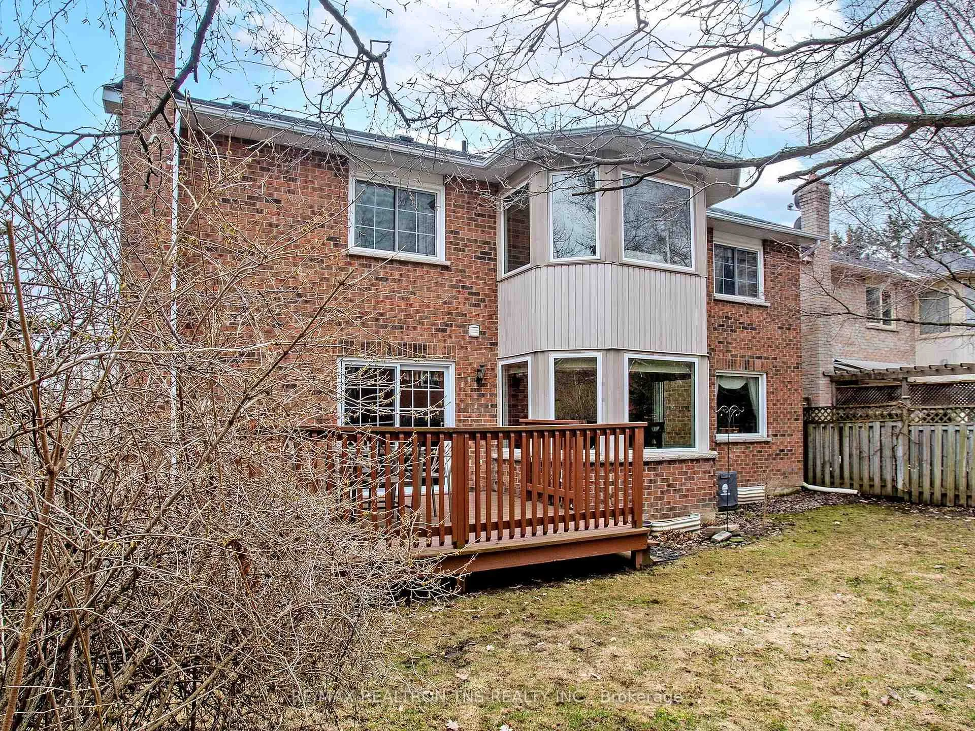 Photo 44 of 38 Gilbank Drive, Aurora, Aurora Heights — HOMEH