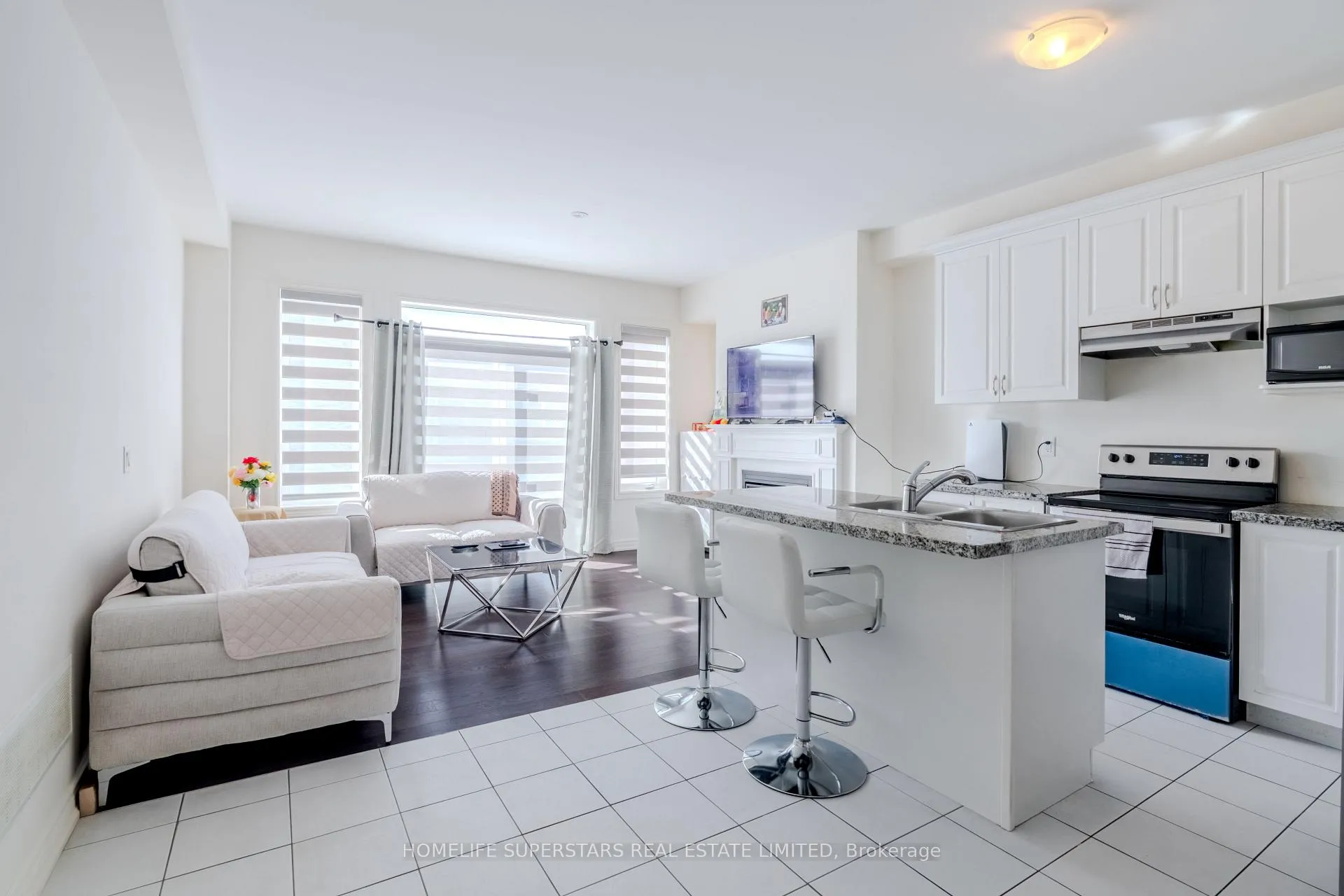 Photo 4 of 16 Gosset Road, Brampton, Northwest Brampton — HOMEH