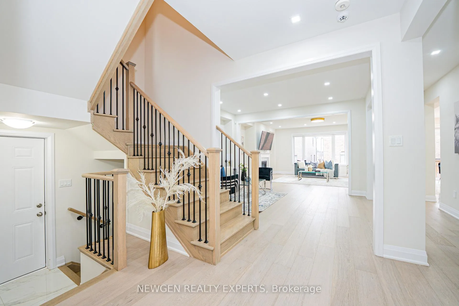 Photo 10 of 53 Lipscott Drive, Caledon, Rural Caledon — HOMEH