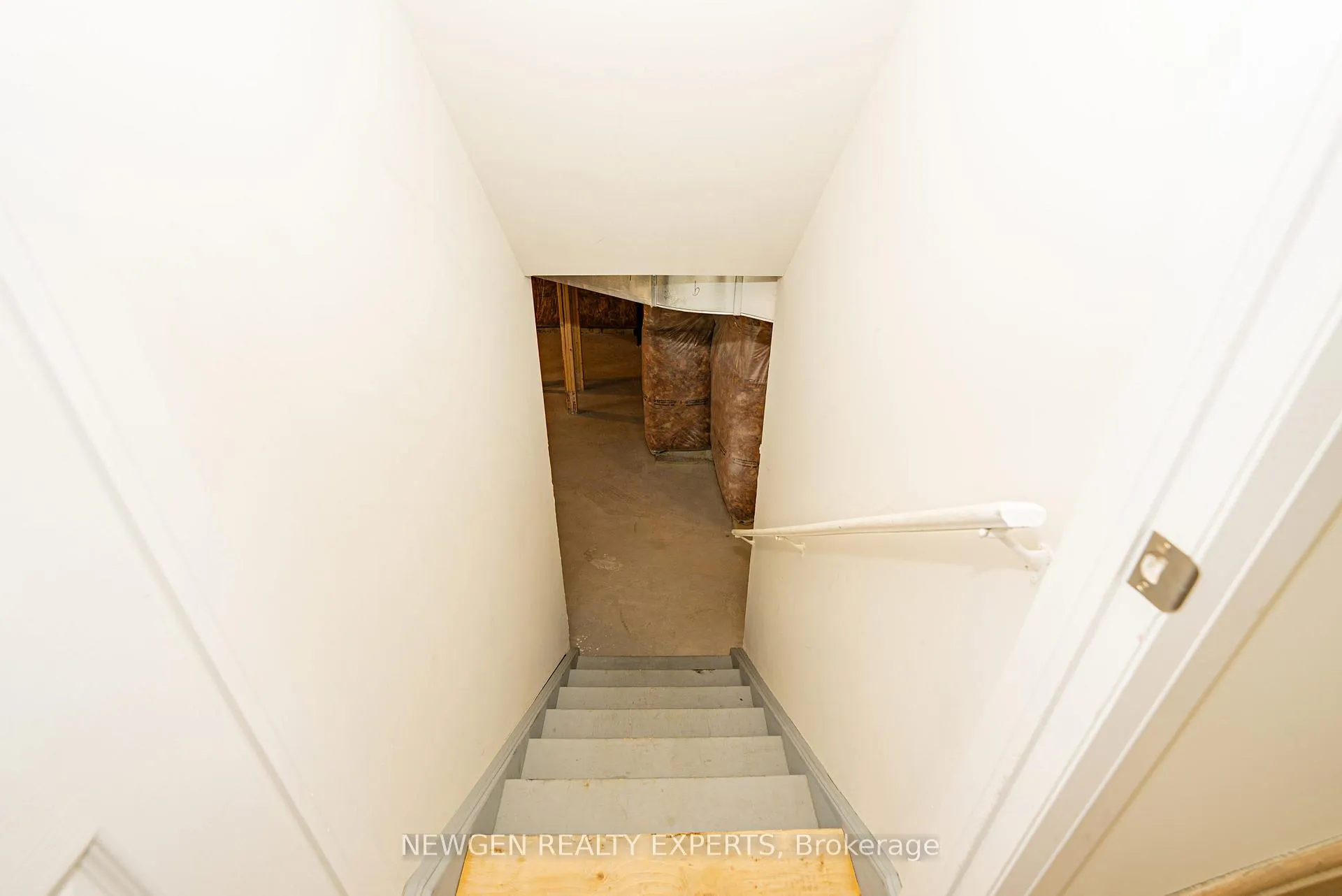 Photo 37 of 53 Lipscott Drive, Caledon, Rural Caledon — HOMEH