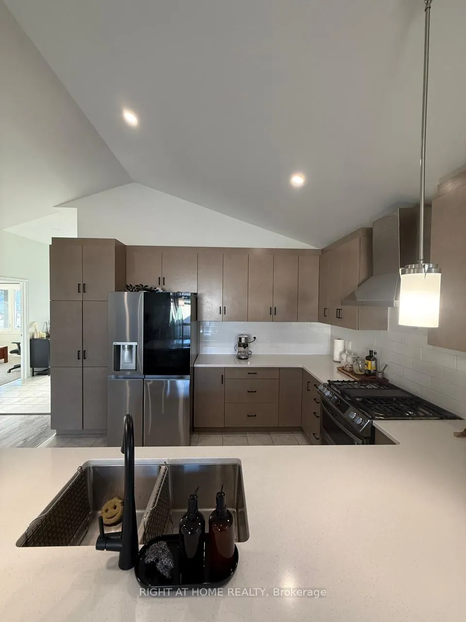 Photo 3 of 45 Yade Road, Arnprior — HOMEH