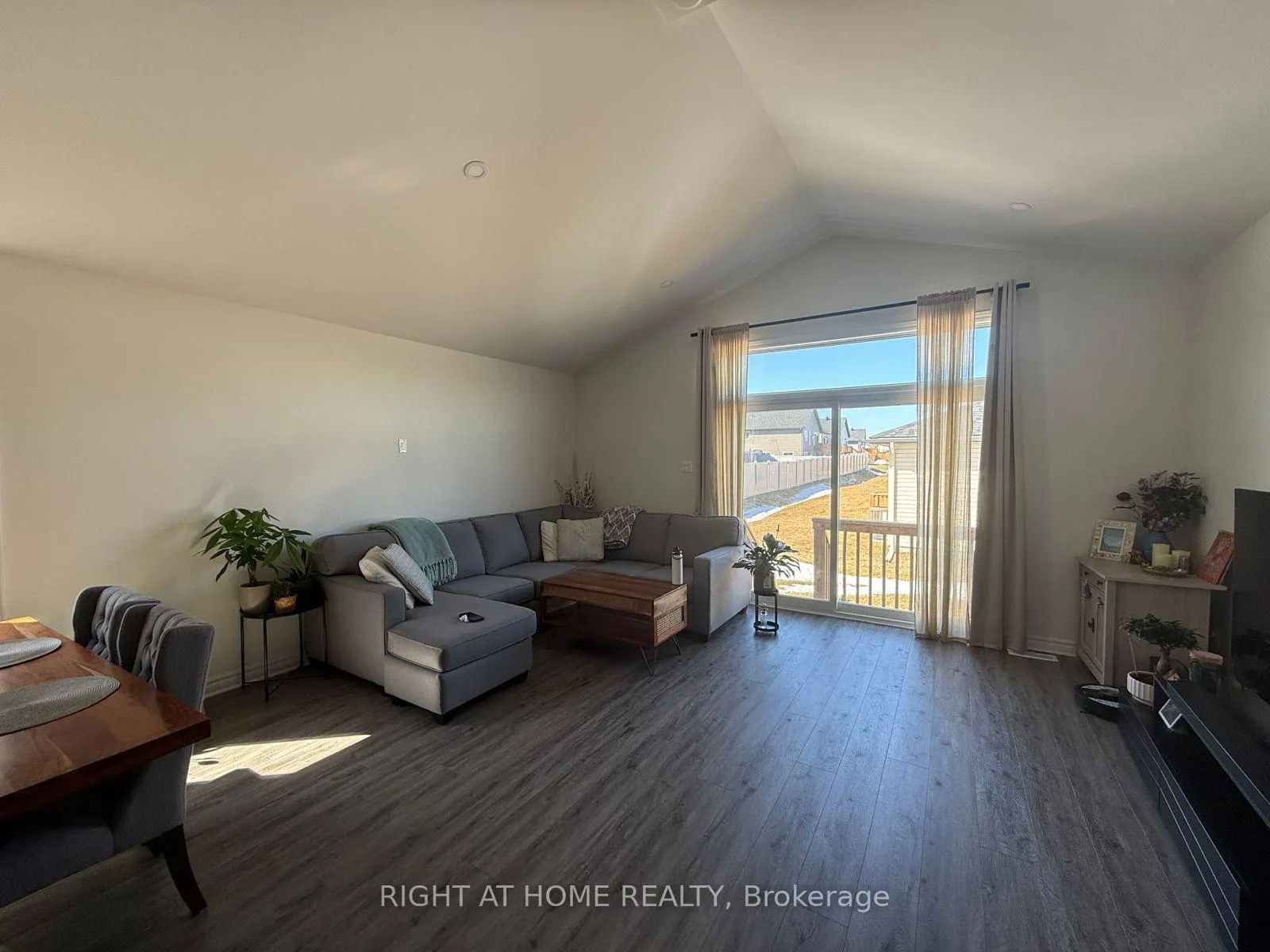 Photo 18 of 45 Yade Road, Arnprior — HOMEH