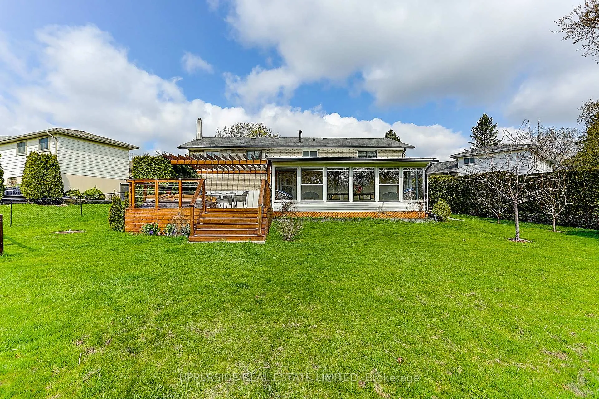 Photo 19 of 853 Capri Court E, Oshawa, Donevan — HOMEH