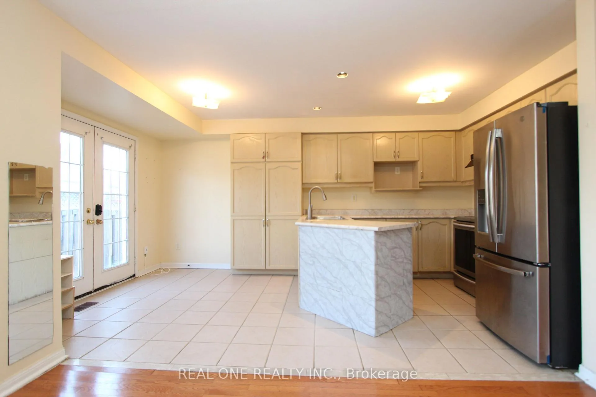 Photo 4 of 749 Bur Oak Avenue, Markham, Wismer — HOMEH