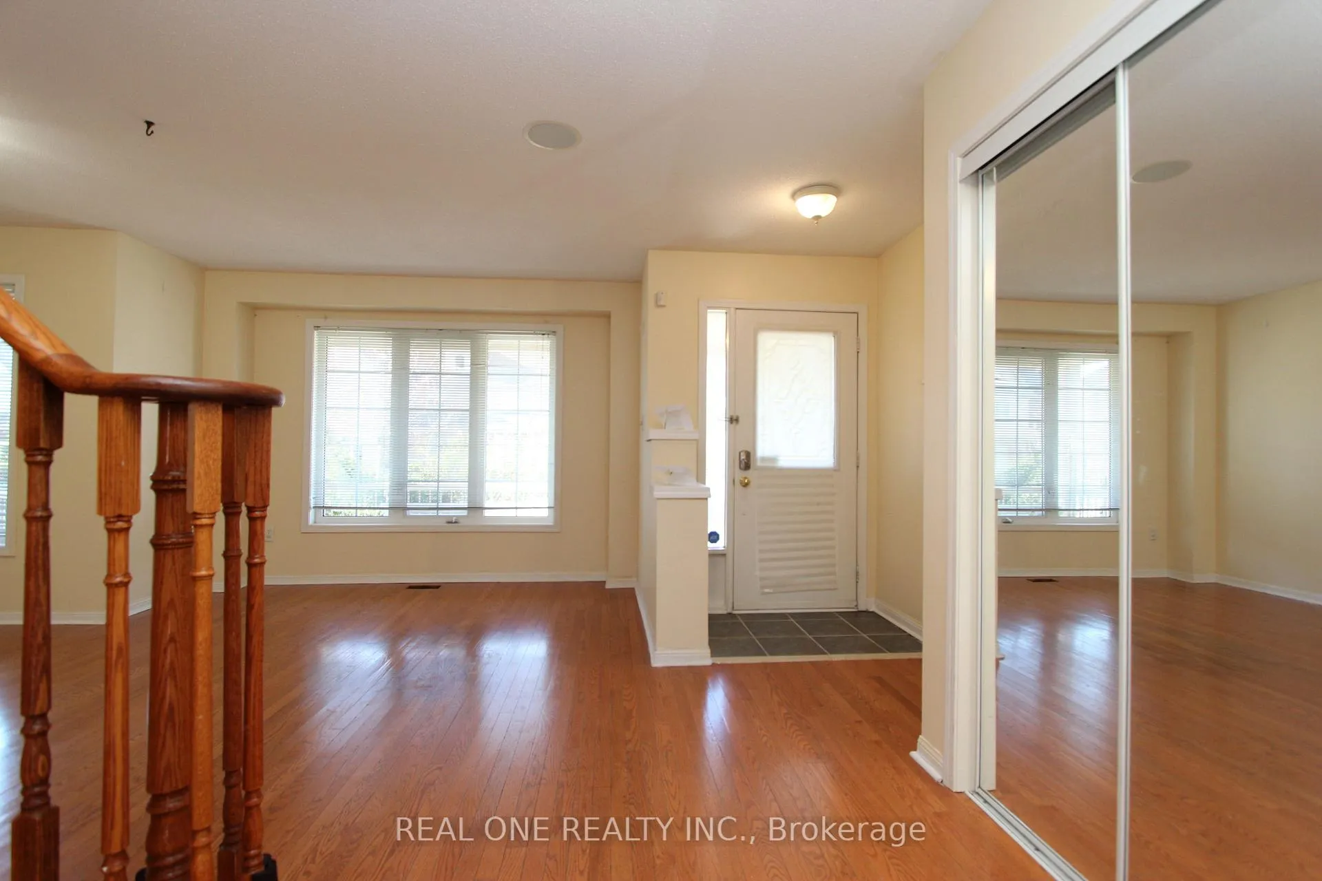 Photo 7 of 749 Bur Oak Avenue, Markham, Wismer — HOMEH