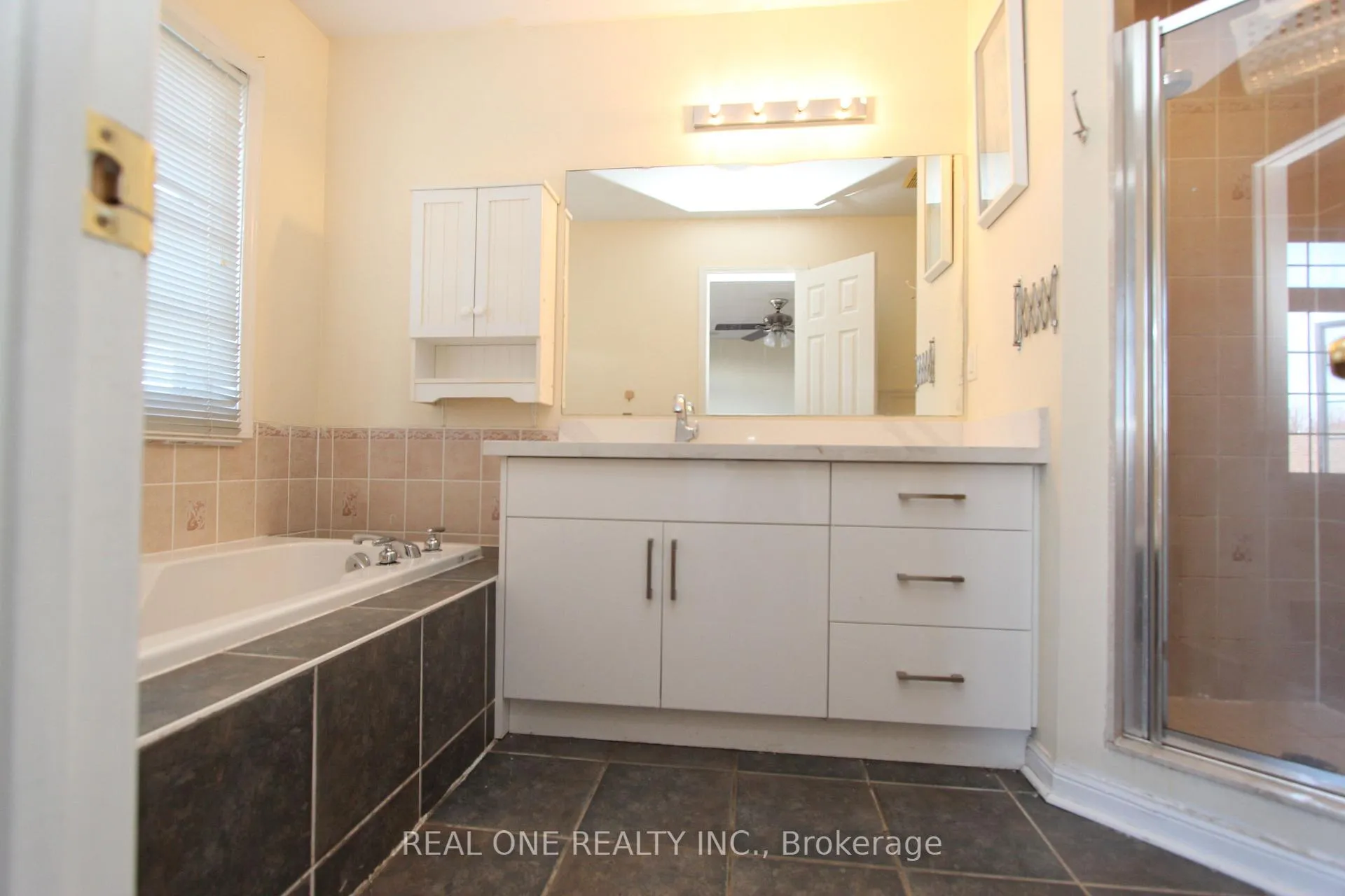 Photo 15 of 749 Bur Oak Avenue, Markham, Wismer — HOMEH