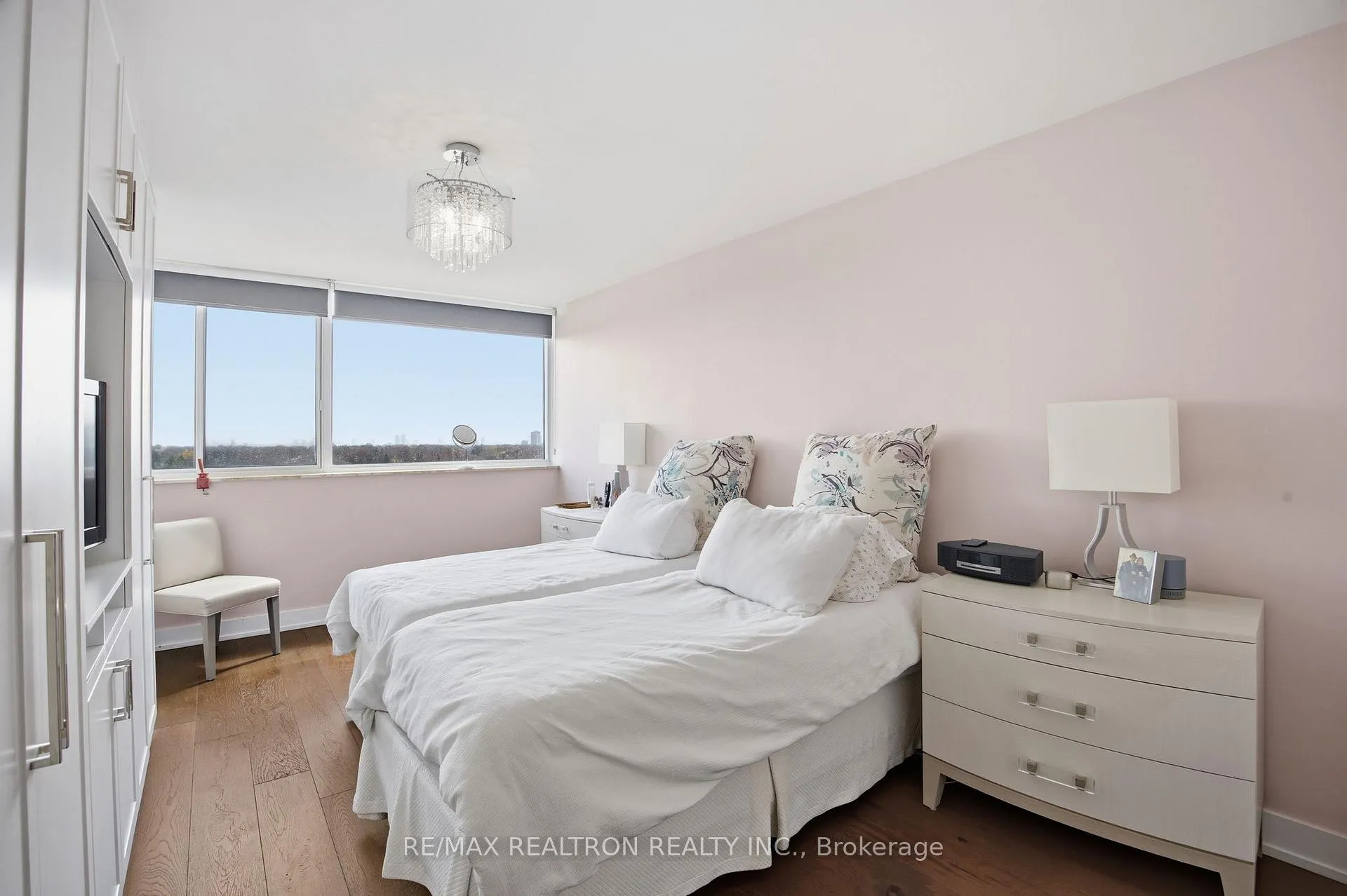 Photo 7 of Unit 908, 3000 Bathurst Street, Toronto, Englemount-Lawrence — HOMEH