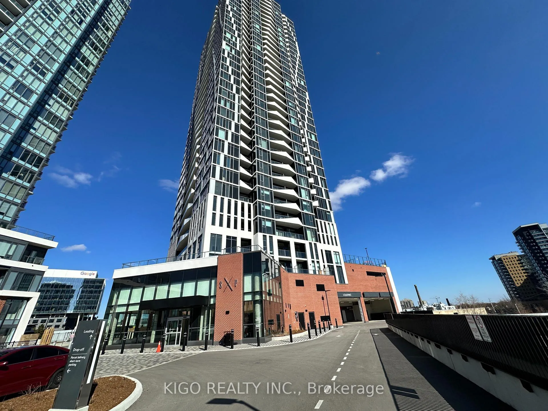 Photo 3 of Unit 1401, 25 Wellington Street S, Kitchener — HOMEH