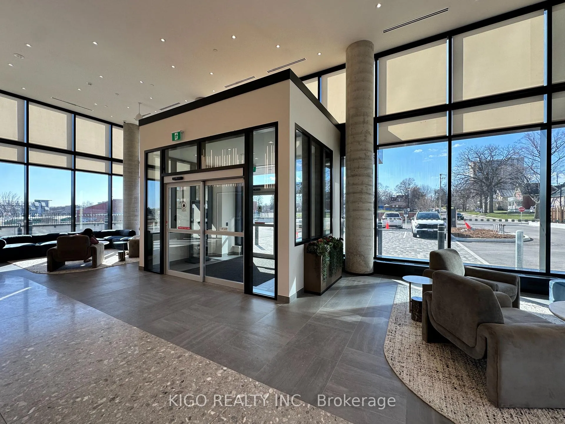 Photo 6 of Unit 1401, 25 Wellington Street S, Kitchener — HOMEH