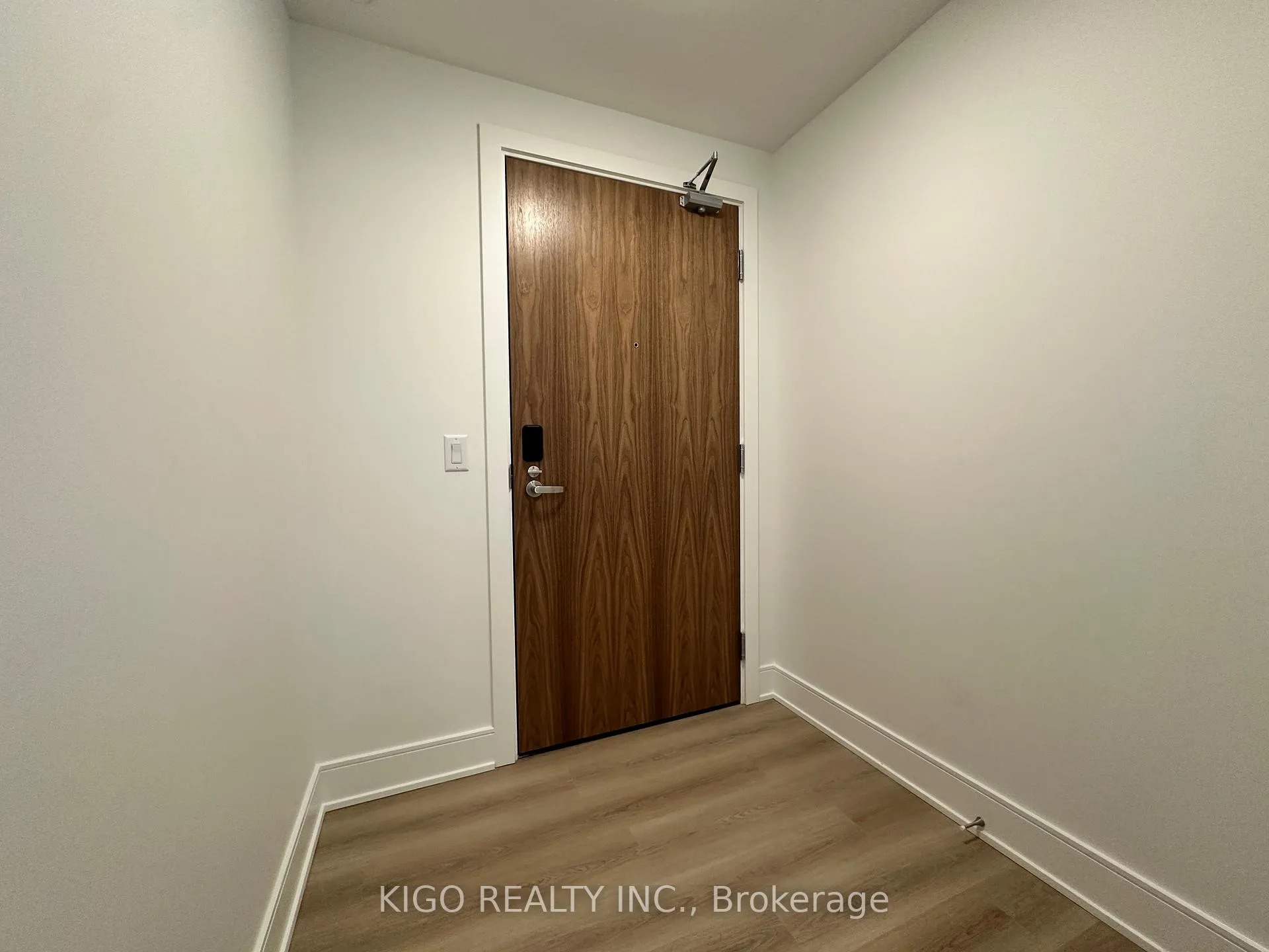 Photo 12 of Unit 1401, 25 Wellington Street S, Kitchener — HOMEH