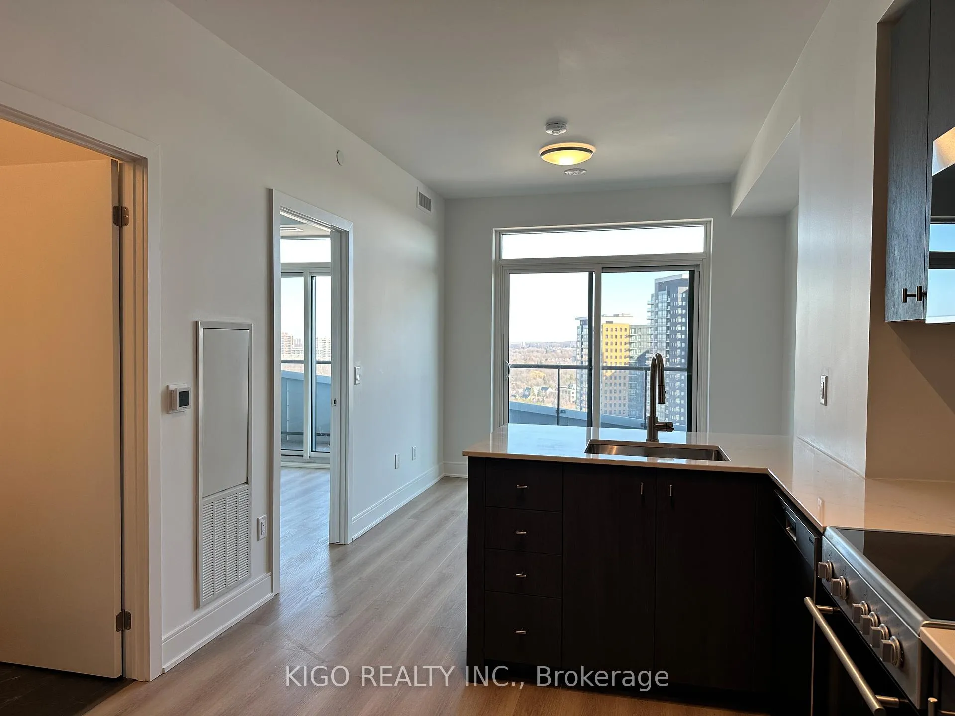 Photo 30 of Unit 1401, 25 Wellington Street S, Kitchener — HOMEH