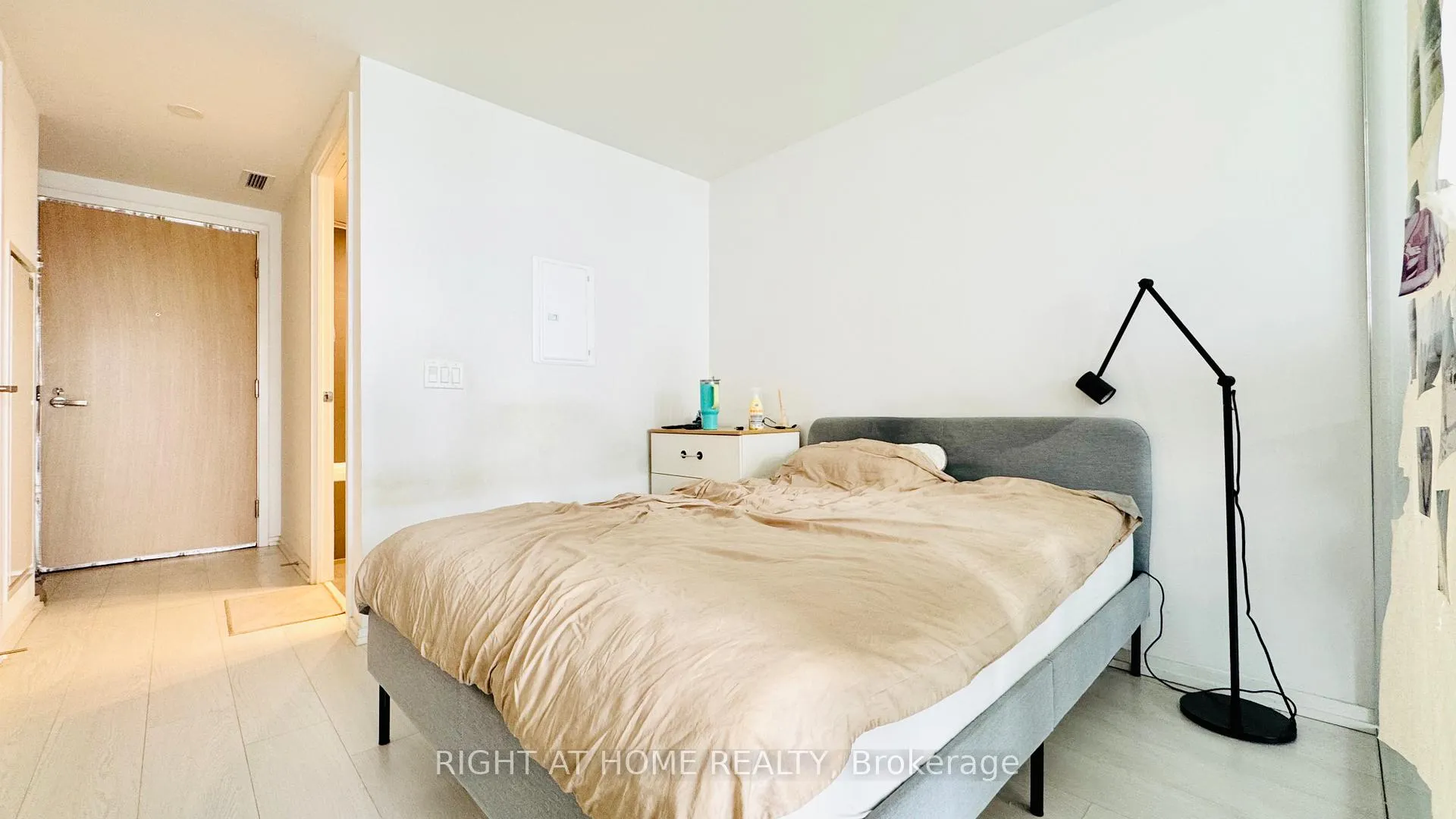 Photo 6 of Unit 617, 5 Soudan Avenue, Toronto, Mount Pleasant East — HOMEH