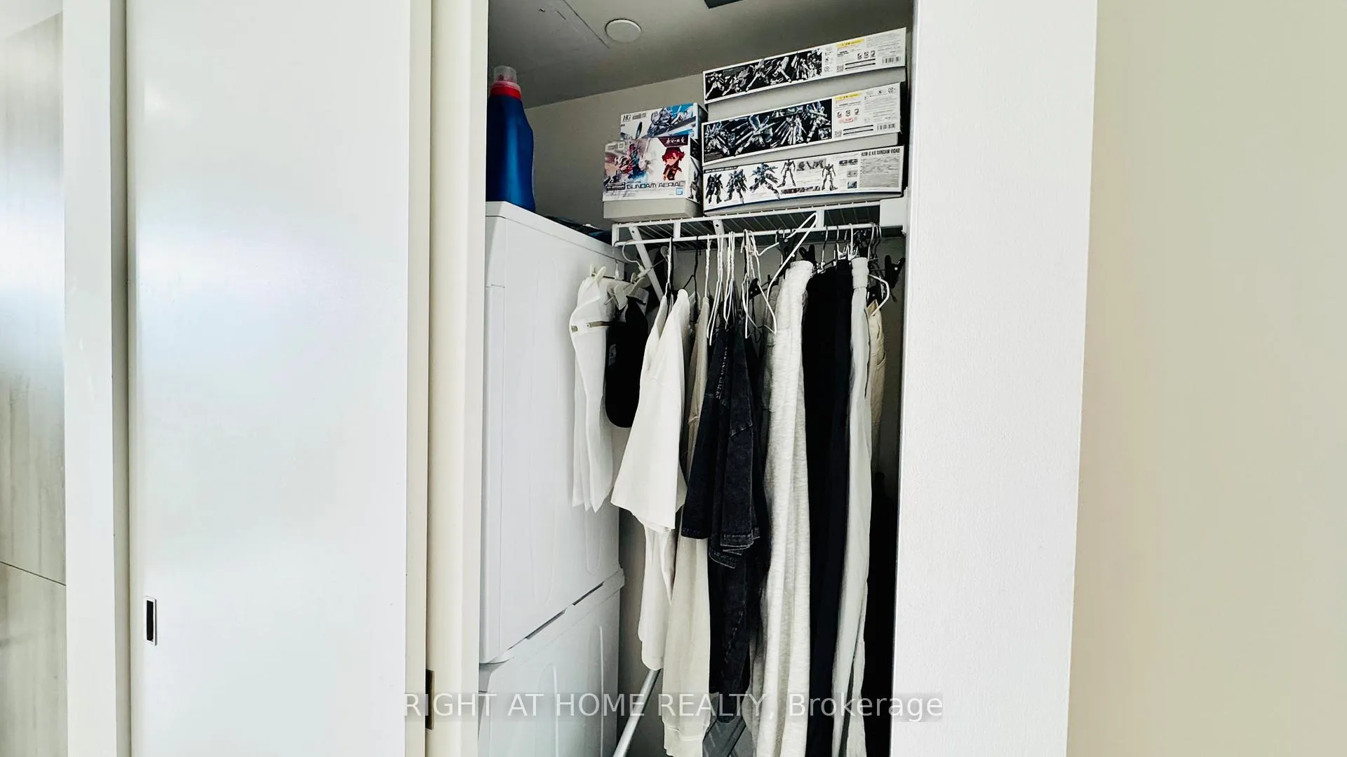 Photo 7 of Unit 617, 5 Soudan Avenue, Toronto, Mount Pleasant East — HOMEH