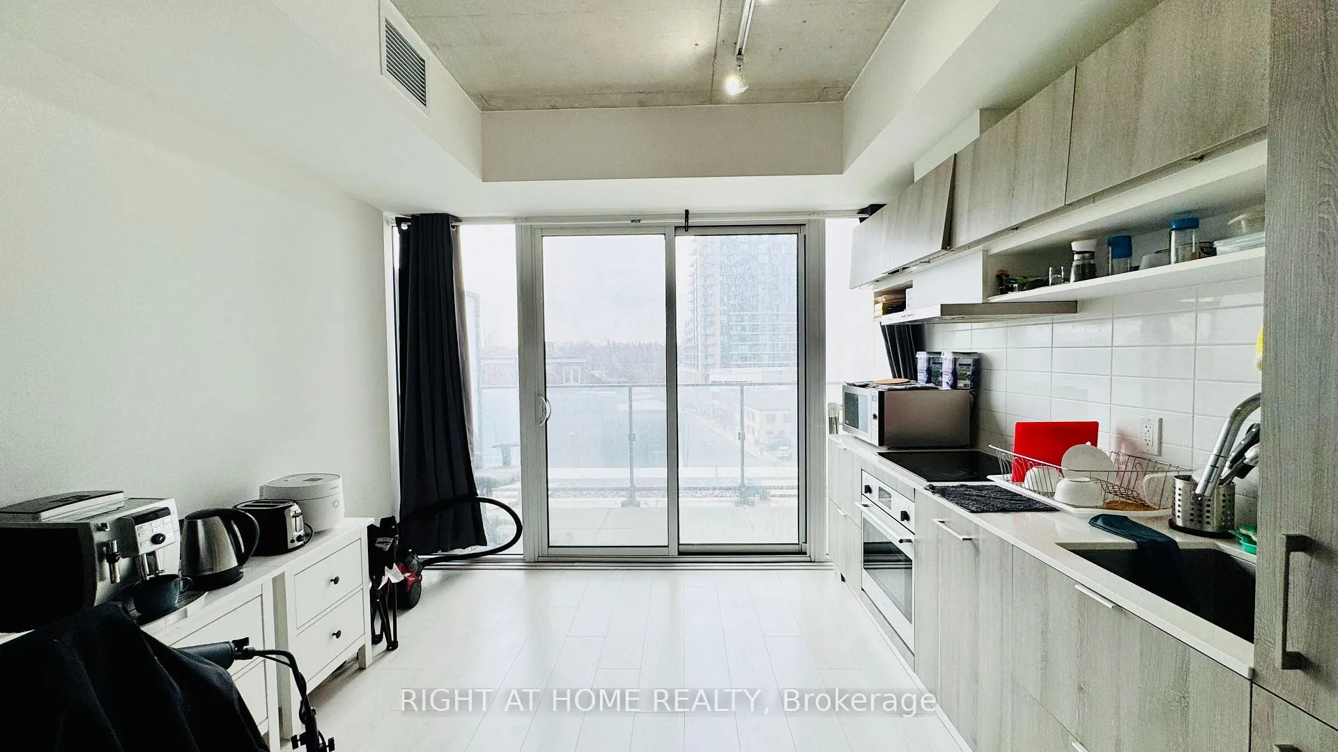 Photo 8 of Unit 617, 5 Soudan Avenue, Toronto, Mount Pleasant East — HOMEH