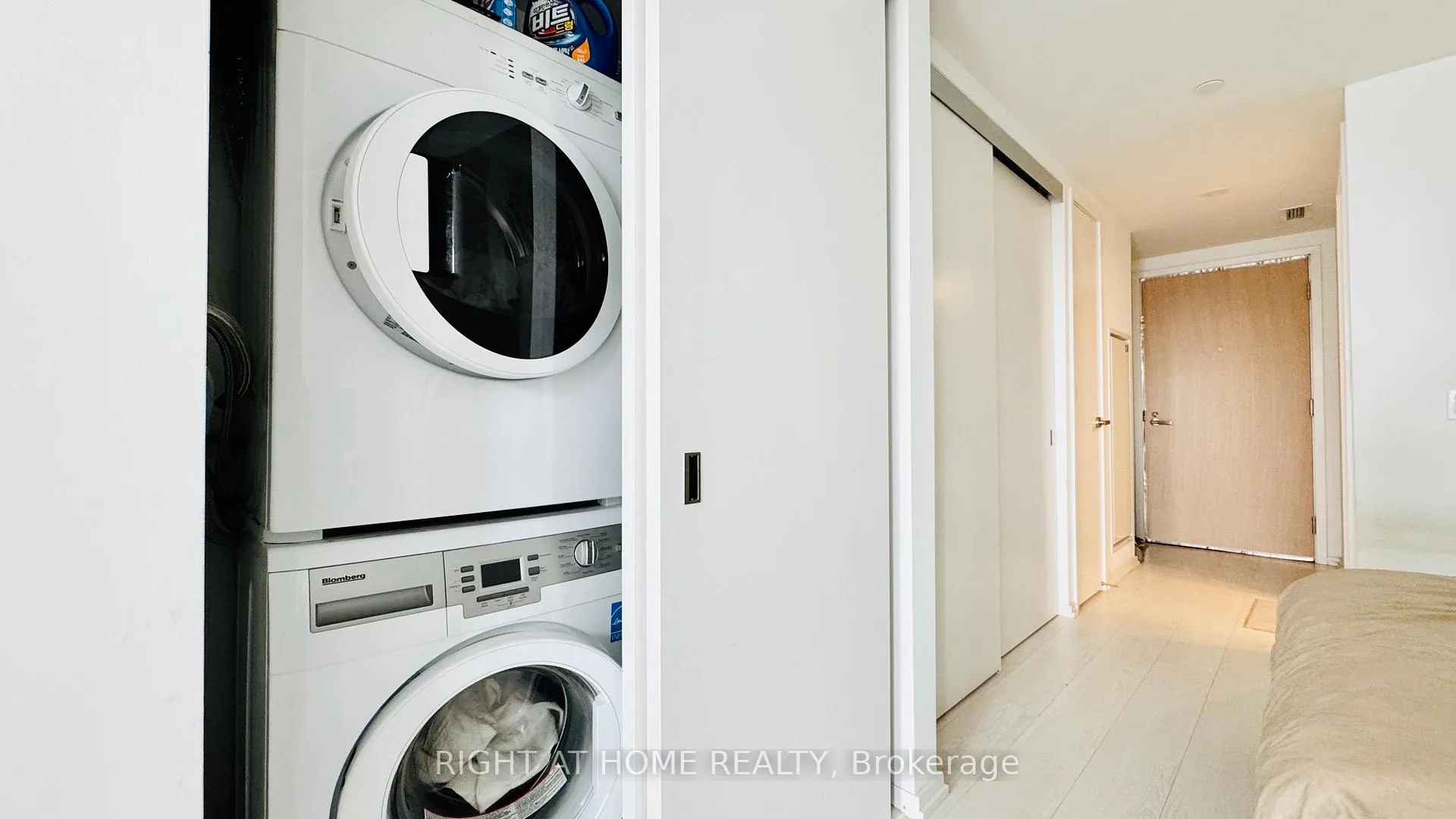 Photo 9 of Unit 617, 5 Soudan Avenue, Toronto, Mount Pleasant East — HOMEH
