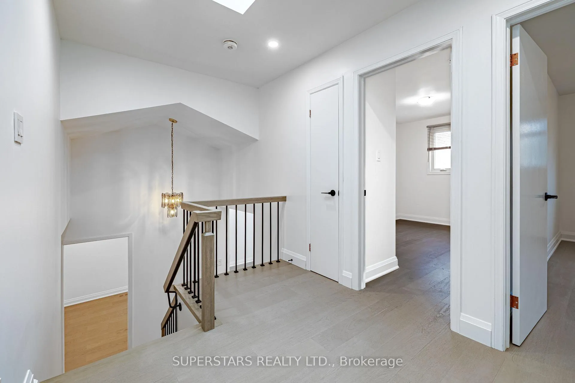 Photo 11 of Unit UPPER, 39 Evergreen Drive, Whitby, Blue Grass Meadows — HOMEH