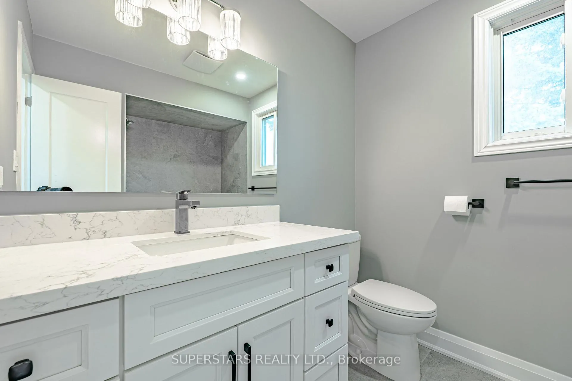 Photo 20 of Unit UPPER, 39 Evergreen Drive, Whitby, Blue Grass Meadows — HOMEH