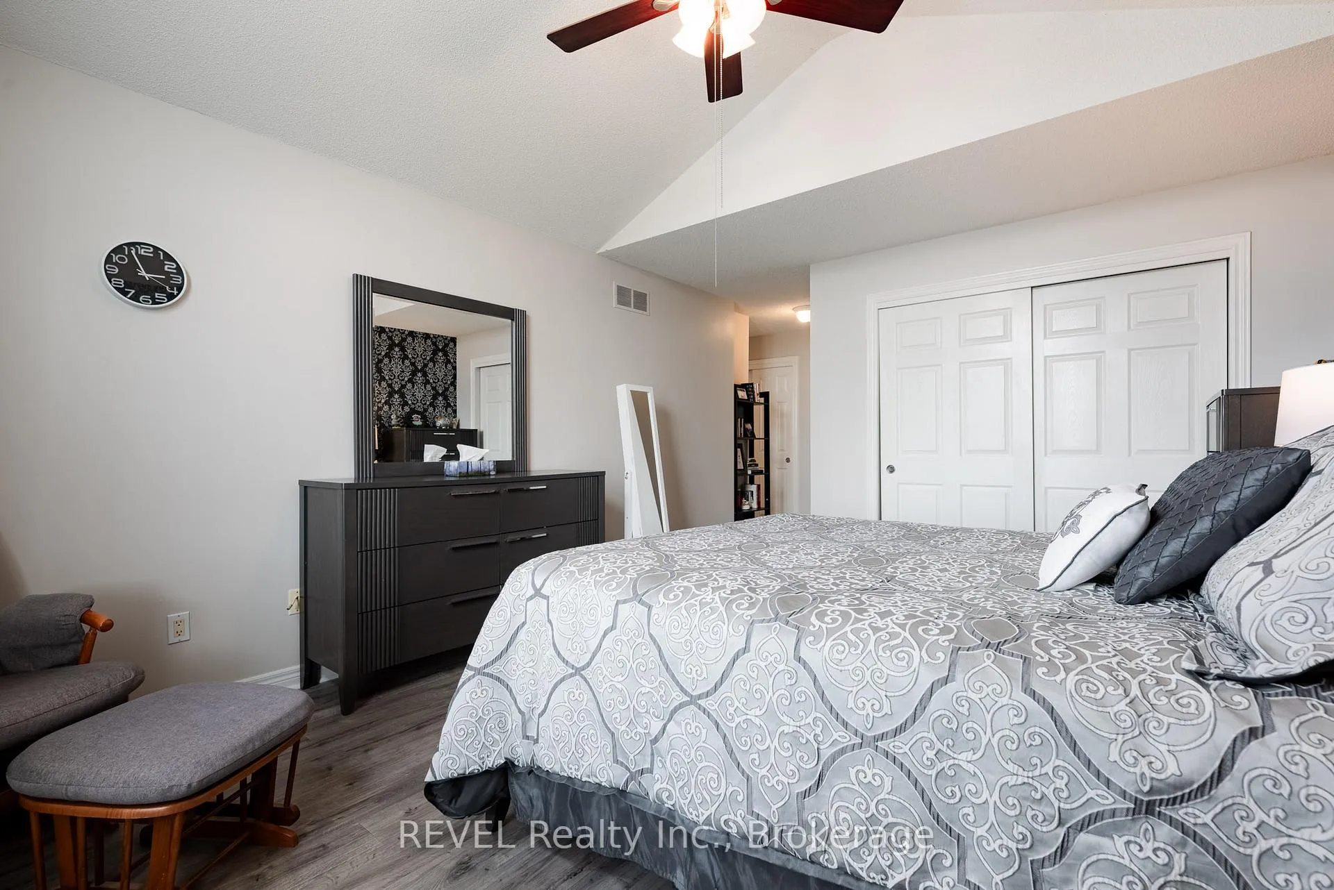 Photo 23 of 152 Summers Drive, Thorold, Confederation Heights — HOMEH