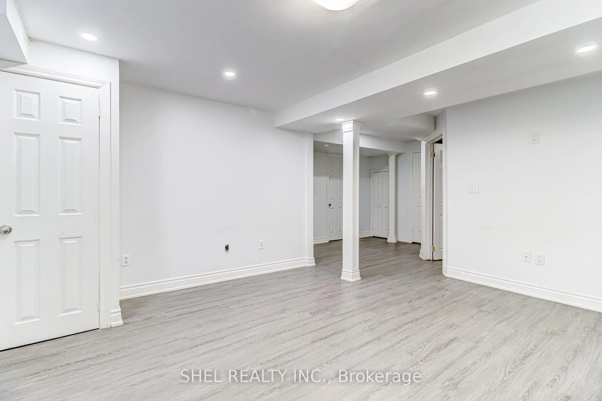 Photo 6 of 301 Old Harwood Avenue, Ajax, Central — HOMEH