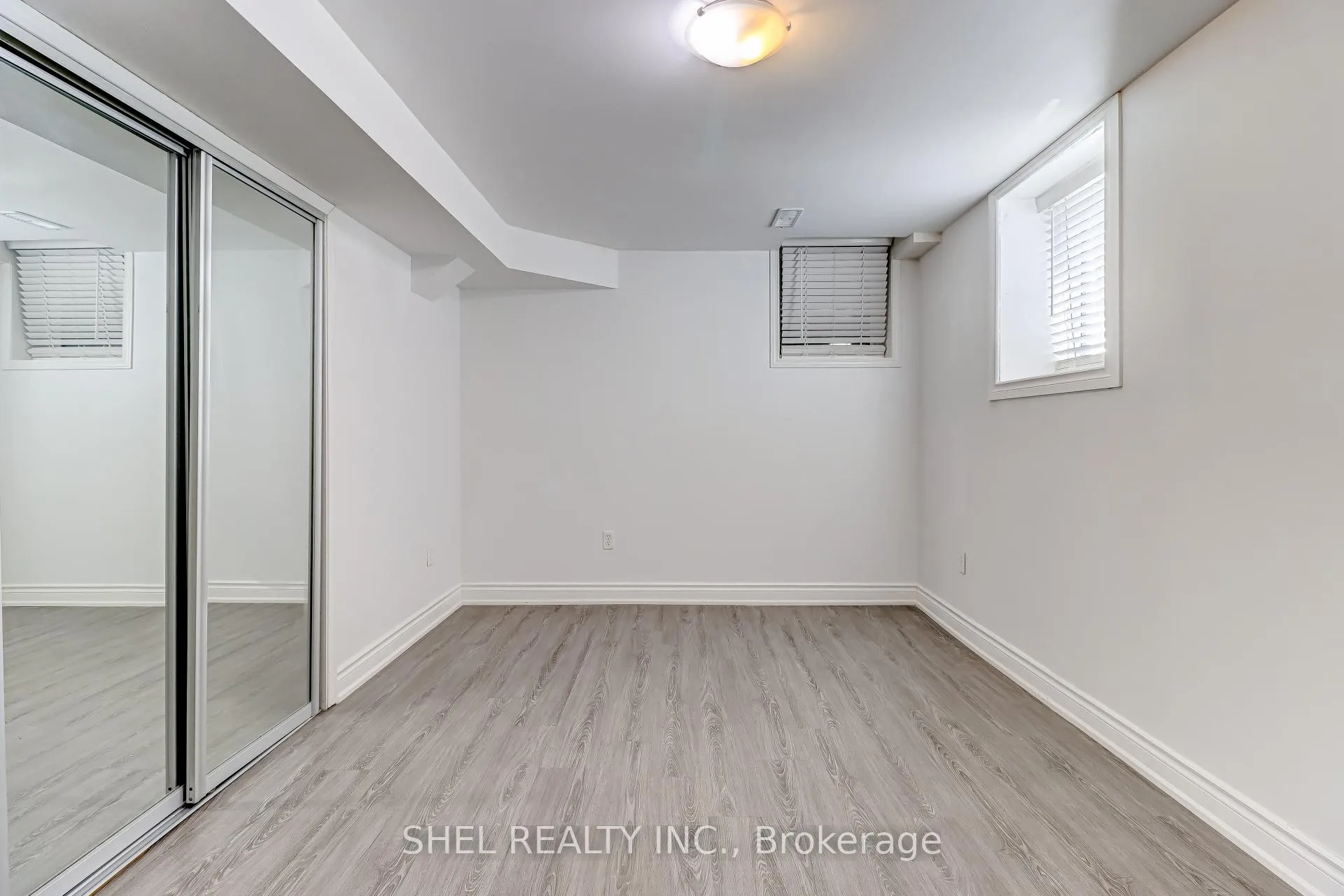 Photo 9 of 301 Old Harwood Avenue, Ajax, Central — HOMEH