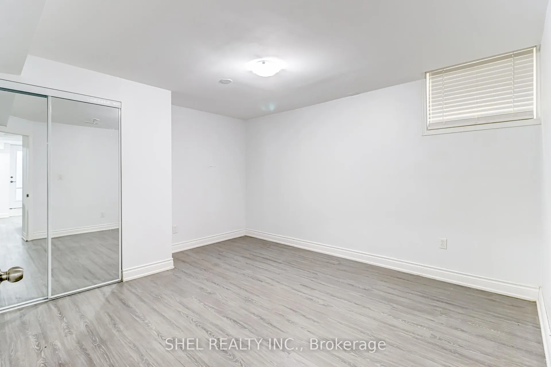 Photo 10 of 301 Old Harwood Avenue, Ajax, Central — HOMEH