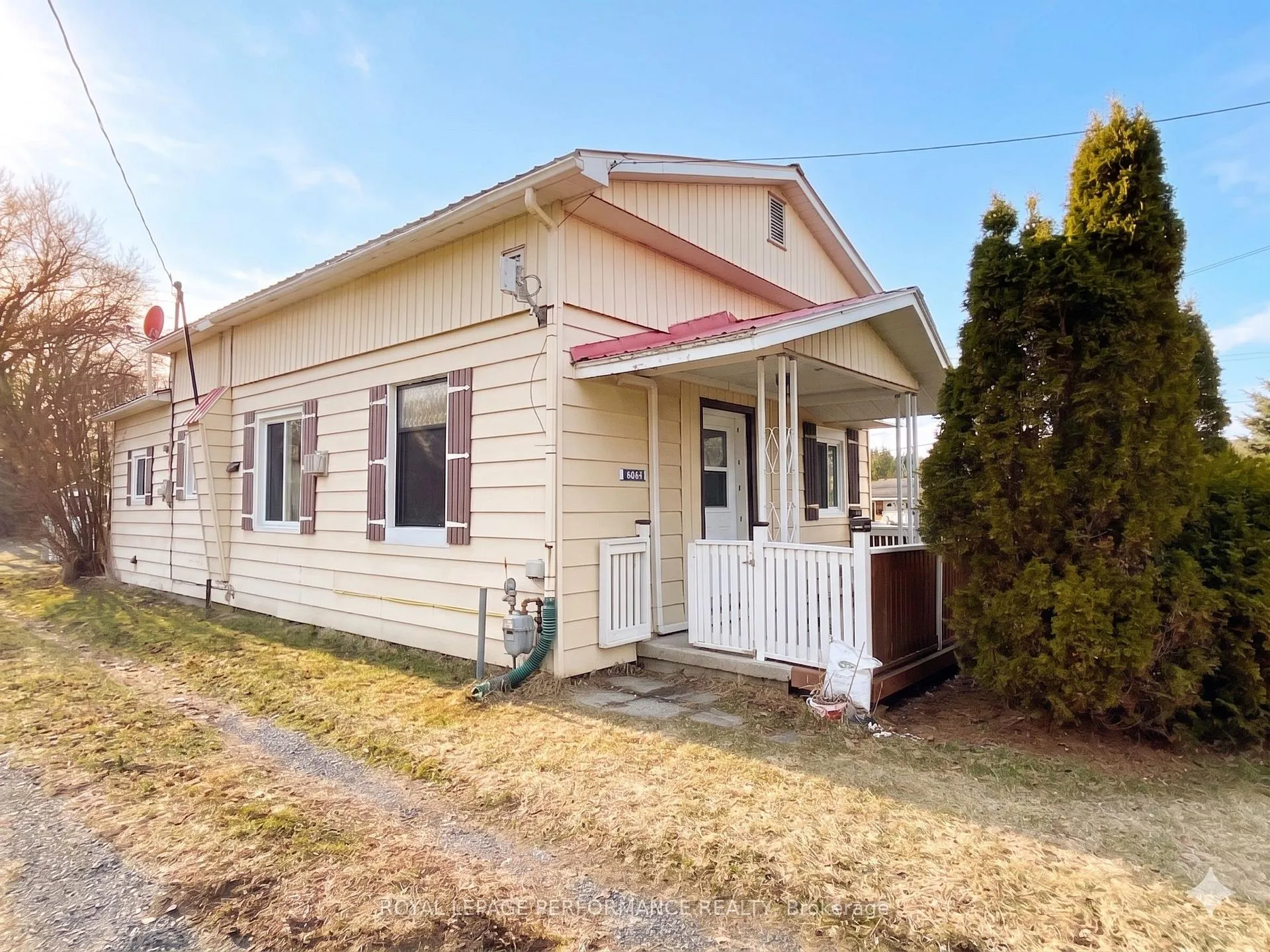 Photo 2 of 4866 2nd Line Road, South Glengarry, South Glengarry (Lancaster) Twp — HOMEH