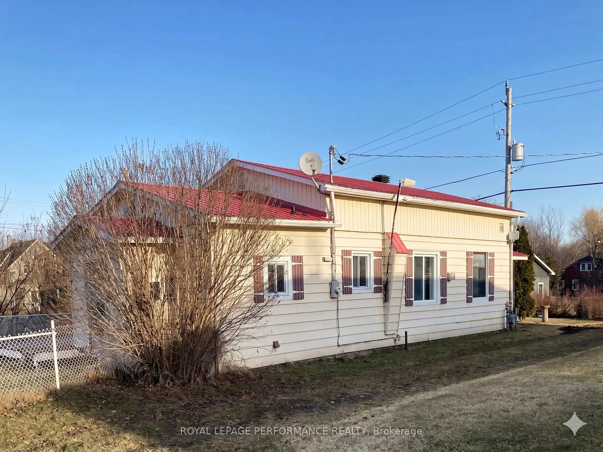 Photo 3 of 4866 2nd Line Road, South Glengarry, South Glengarry (Lancaster) Twp — HOMEH