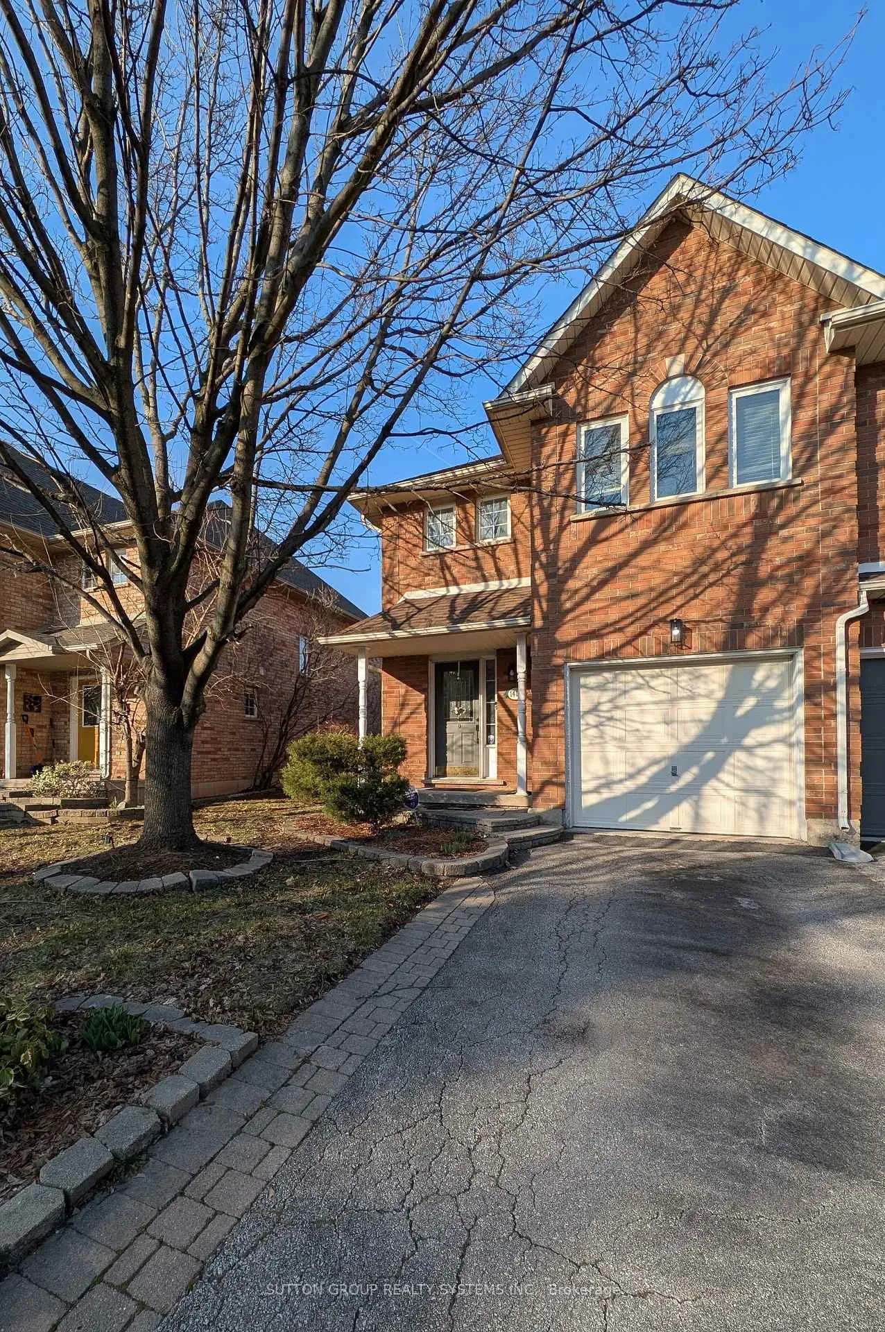 Photo 1 of 1411 Tobyn Drive, Burlington, Tansley — HOMEH