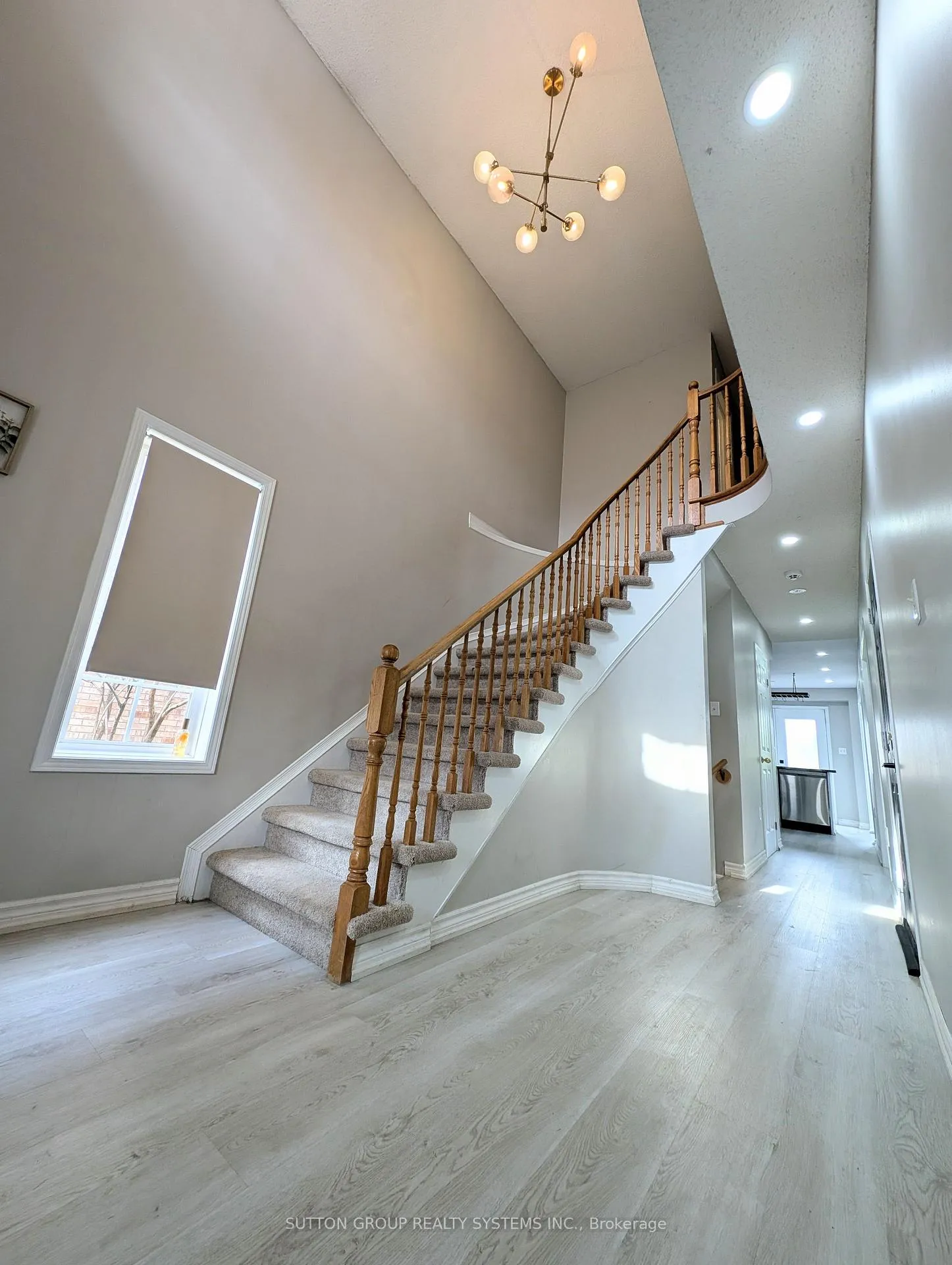 Photo 6 of 1411 Tobyn Drive, Burlington, Tansley — HOMEH