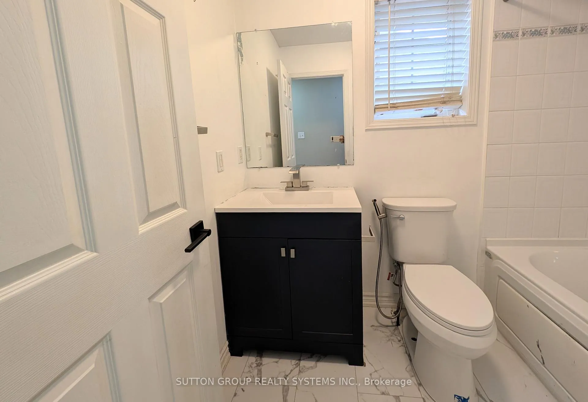 Photo 20 of 1411 Tobyn Drive, Burlington, Tansley — HOMEH