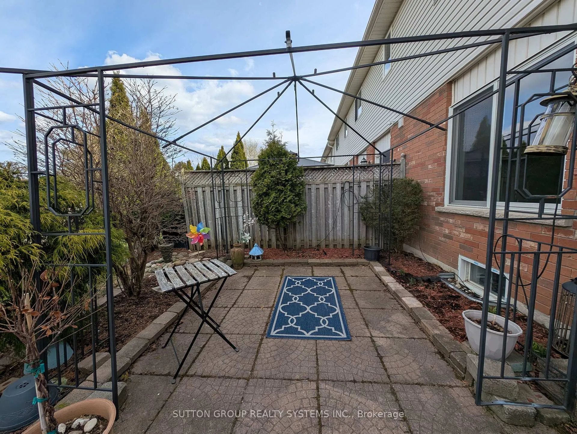 Photo 22 of 1411 Tobyn Drive, Burlington, Tansley — HOMEH
