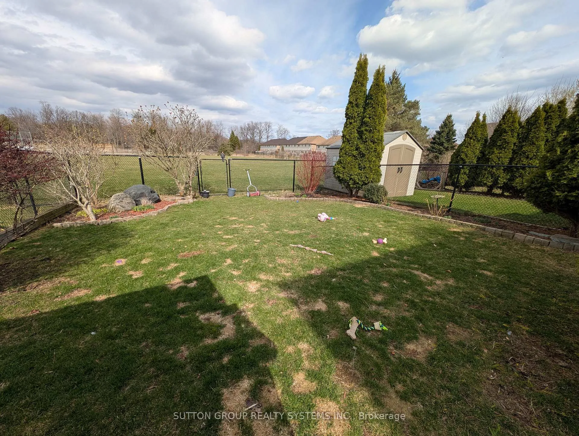 Photo 23 of 1411 Tobyn Drive, Burlington, Tansley — HOMEH