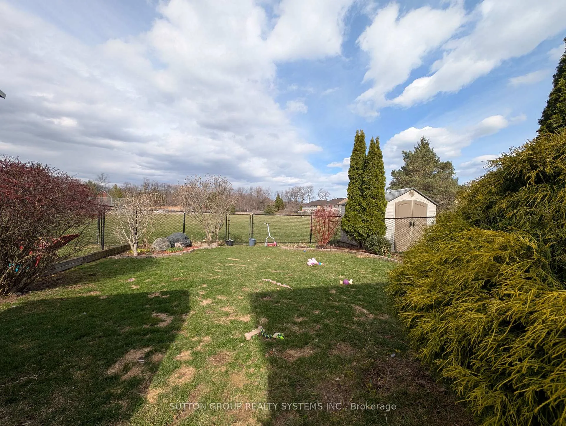 Photo 26 of 1411 Tobyn Drive, Burlington, Tansley — HOMEH