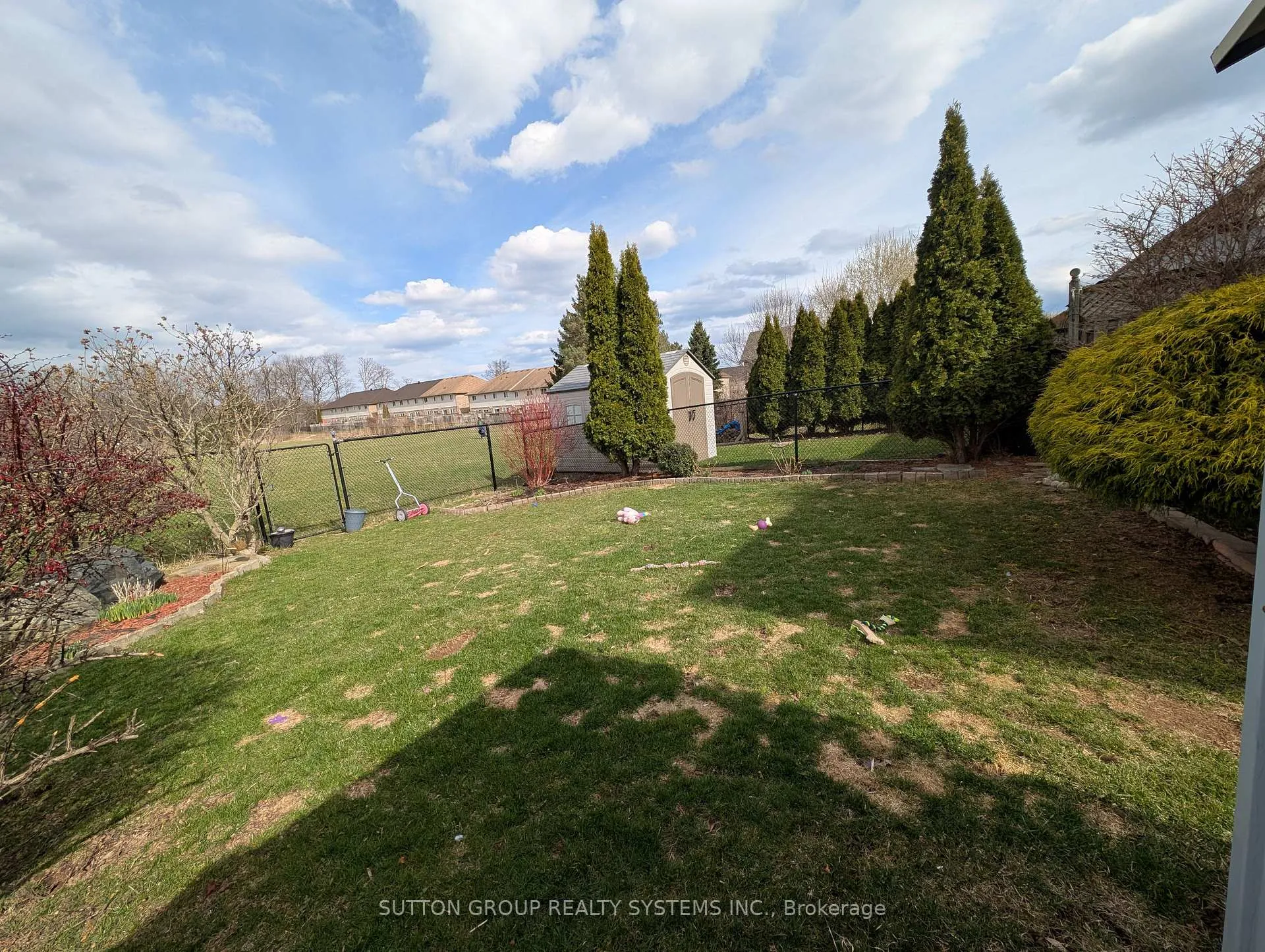 Photo 27 of 1411 Tobyn Drive, Burlington, Tansley — HOMEH