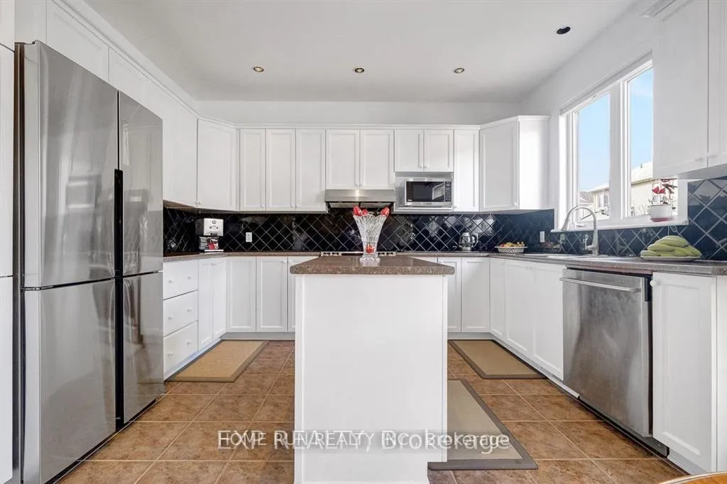 Photo 11 of 122 Rodeo Drive, Ottawa, Barrhaven - Longfields — HOMEH