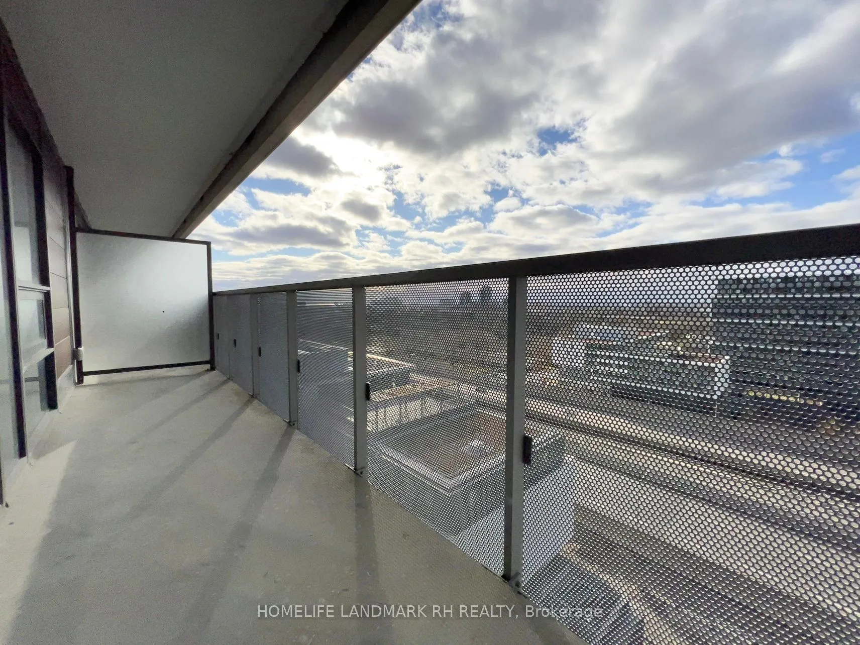 Photo 7 of Unit 1319, 120 Varna Drive, Toronto, Englemount-Lawrence — HOMEH