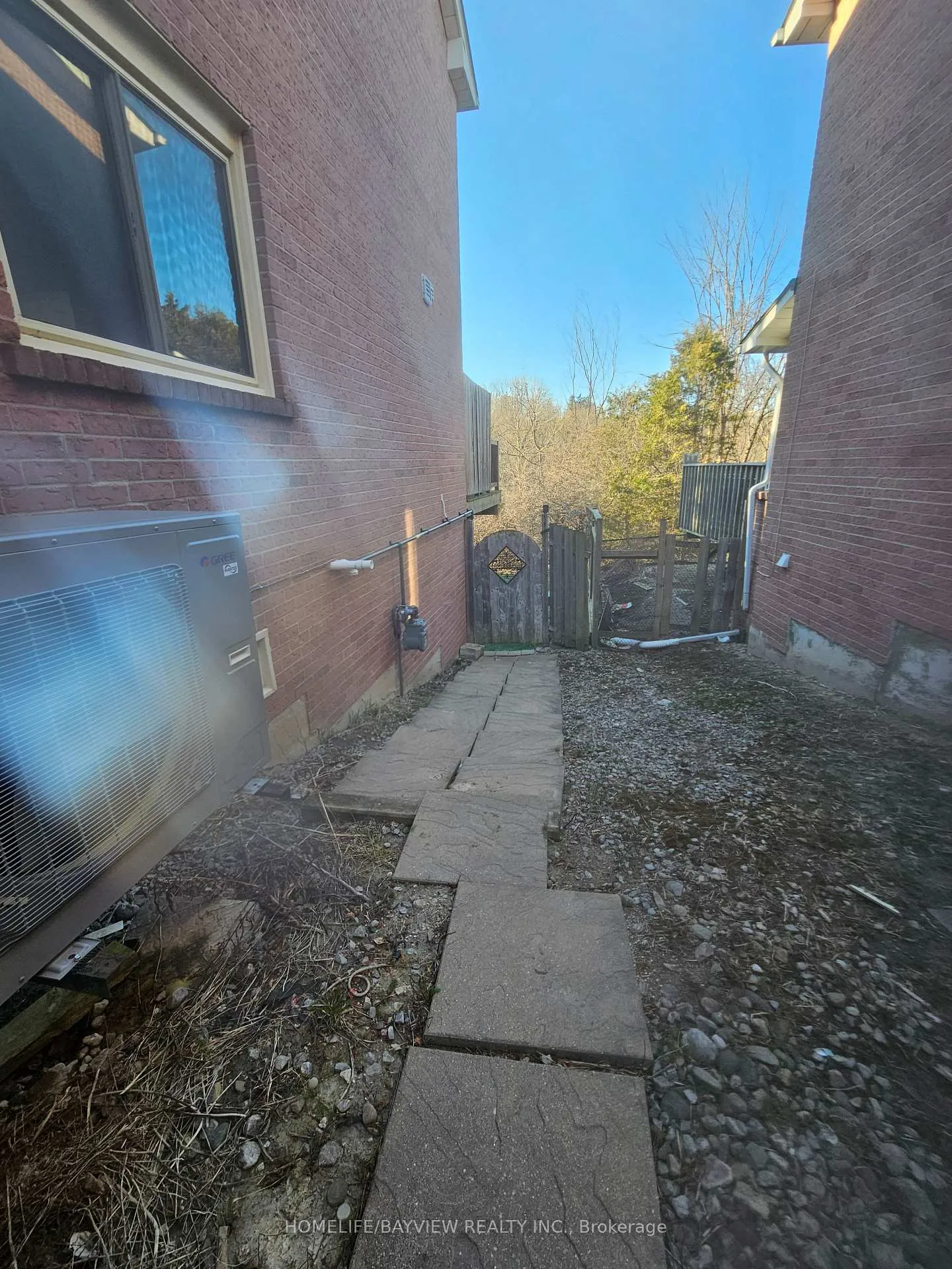 Photo 2 of Unit Lower, 164 Timpson Drive, Aurora, Aurora Highlands — HOMEH