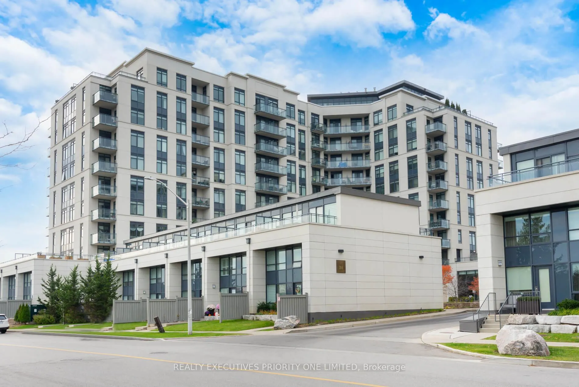 Photo 1 of Unit 511, 24 Woodstream Boulevard, Vaughan, Vaughan Grove — HOMEH
