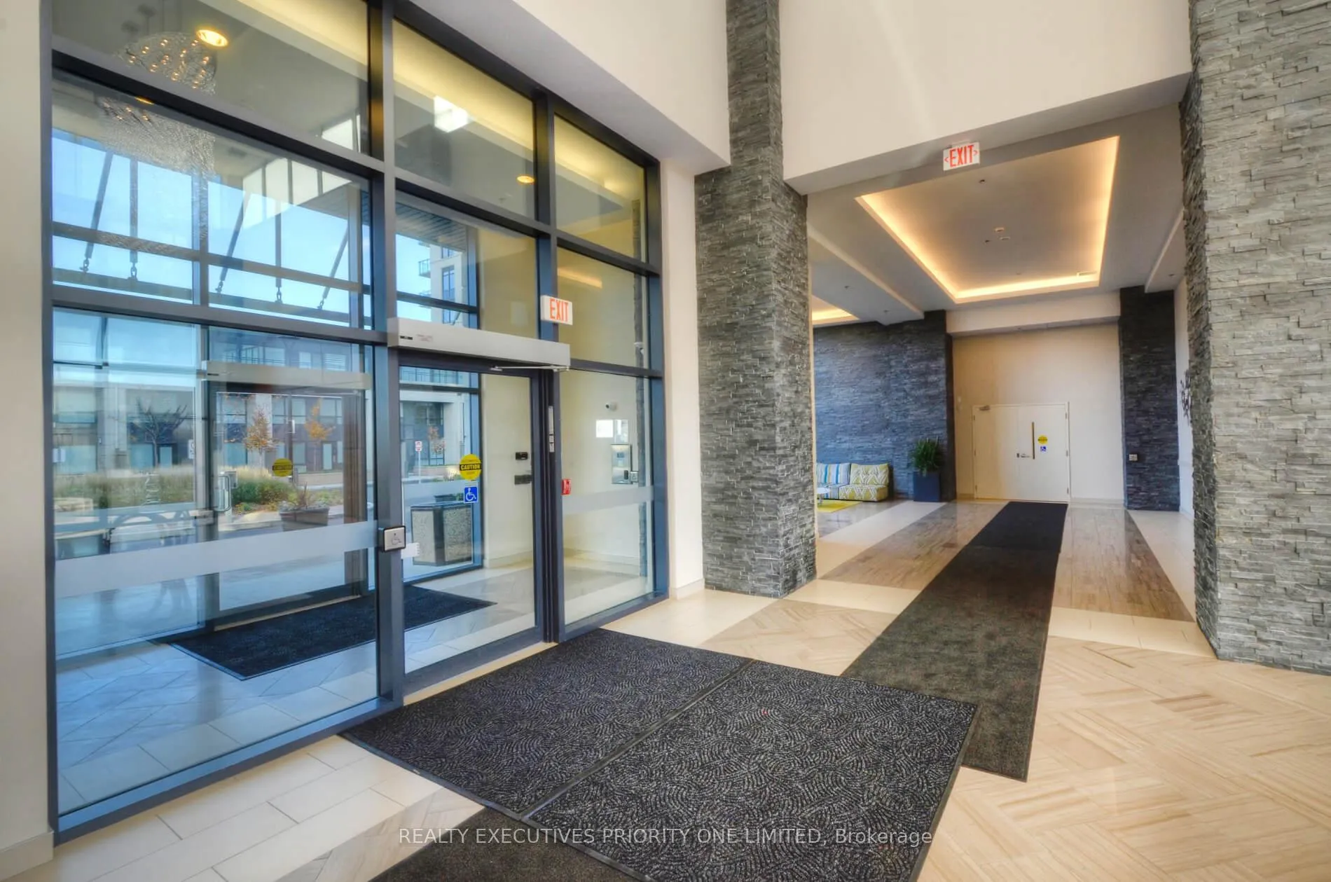 Photo 2 of Unit 511, 24 Woodstream Boulevard, Vaughan, Vaughan Grove — HOMEH