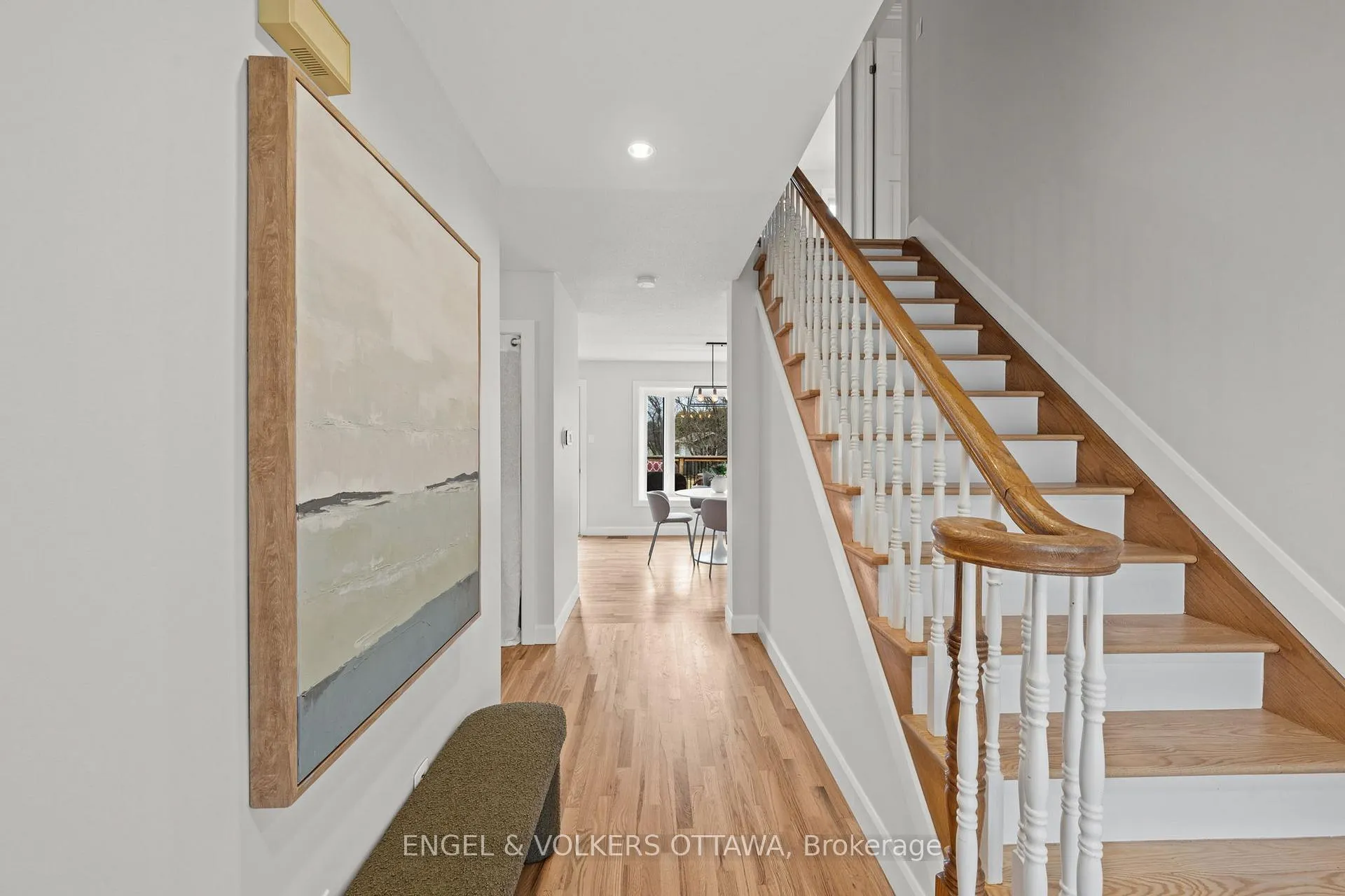 Photo 4 of 129 Corvinelli Crescent, Russell, Village of Russell — HOMEH