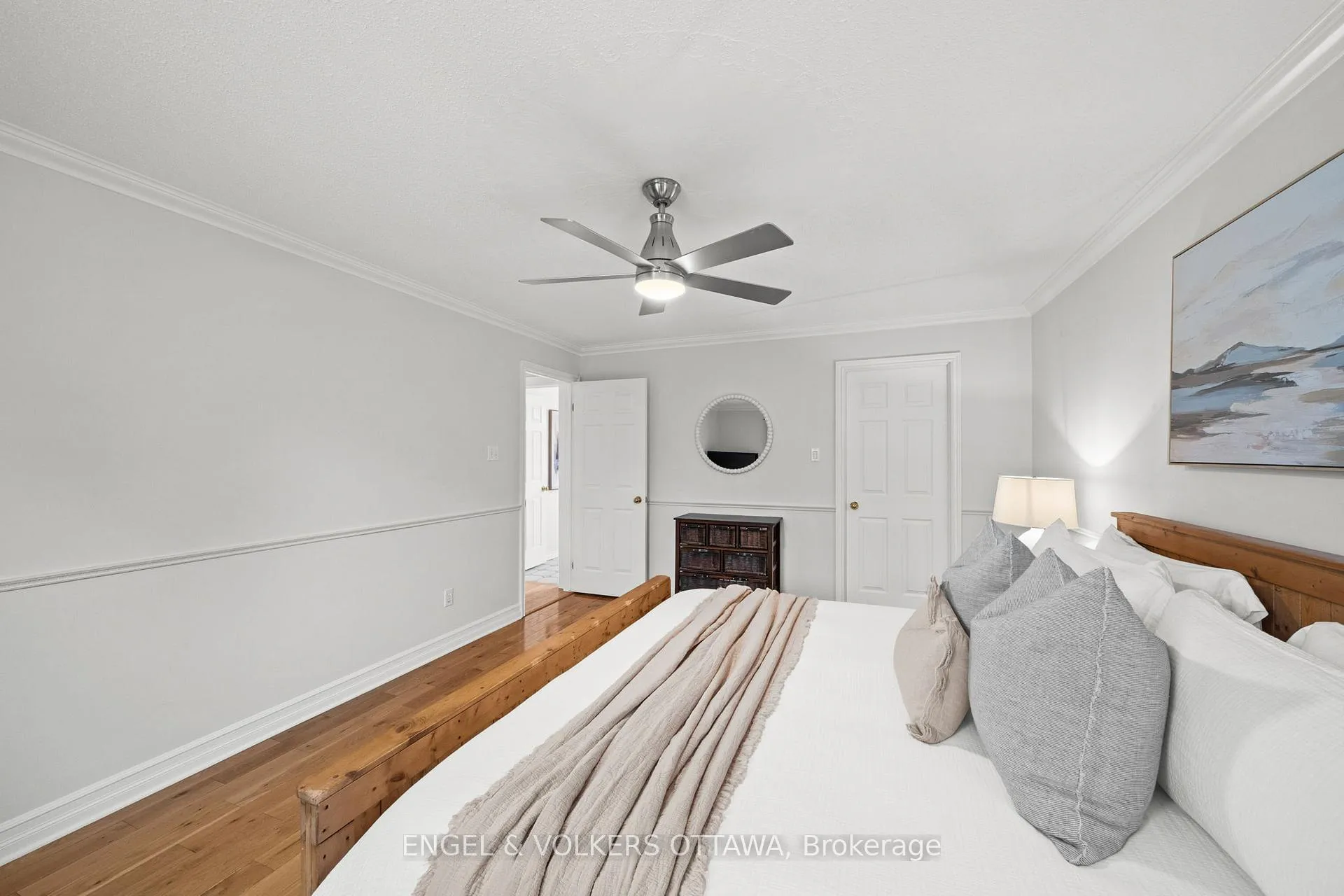 Photo 23 of 129 Corvinelli Crescent, Russell, Village of Russell — HOMEH