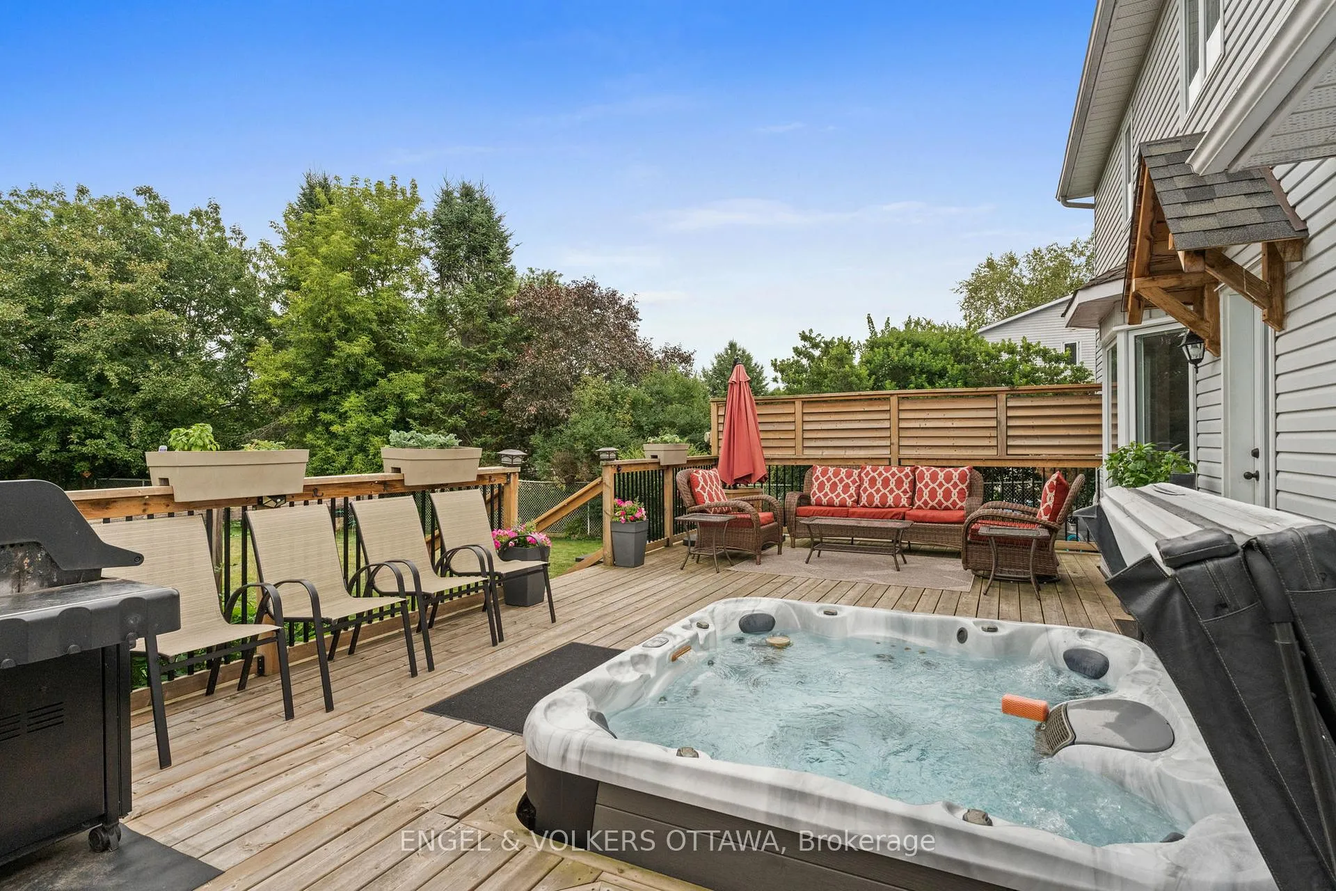 Photo 40 of 129 Corvinelli Crescent, Russell, Village of Russell — HOMEH
