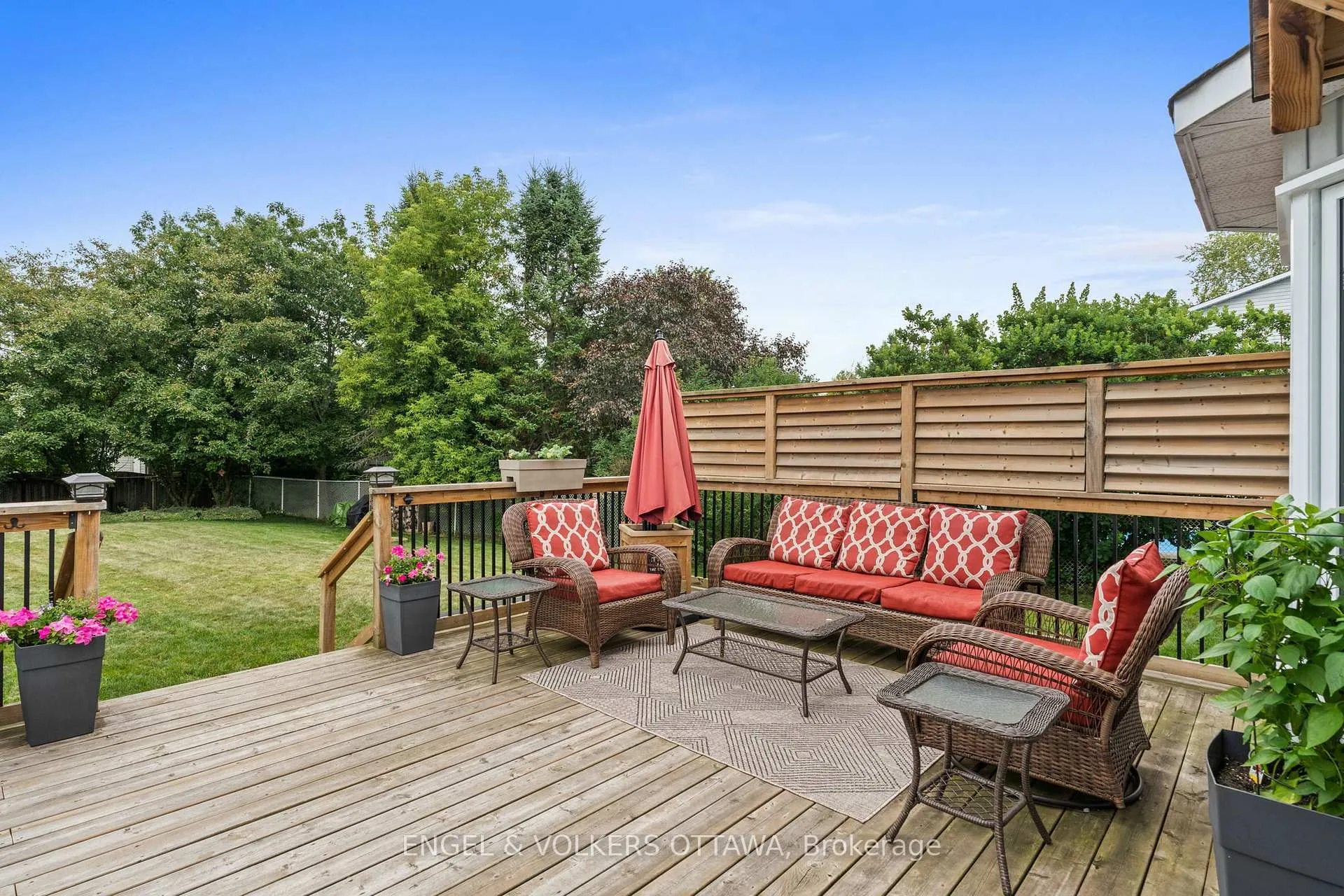 Photo 42 of 129 Corvinelli Crescent, Russell, Village of Russell — HOMEH