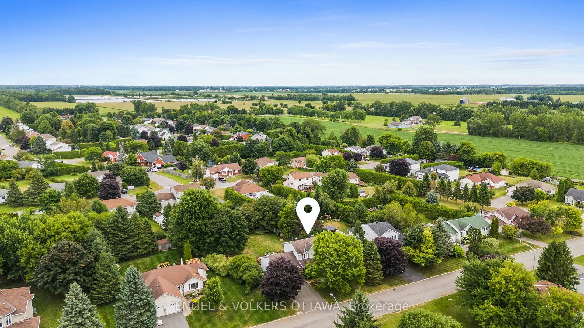 Photo 46 of 129 Corvinelli Crescent, Russell, Village of Russell — HOMEH